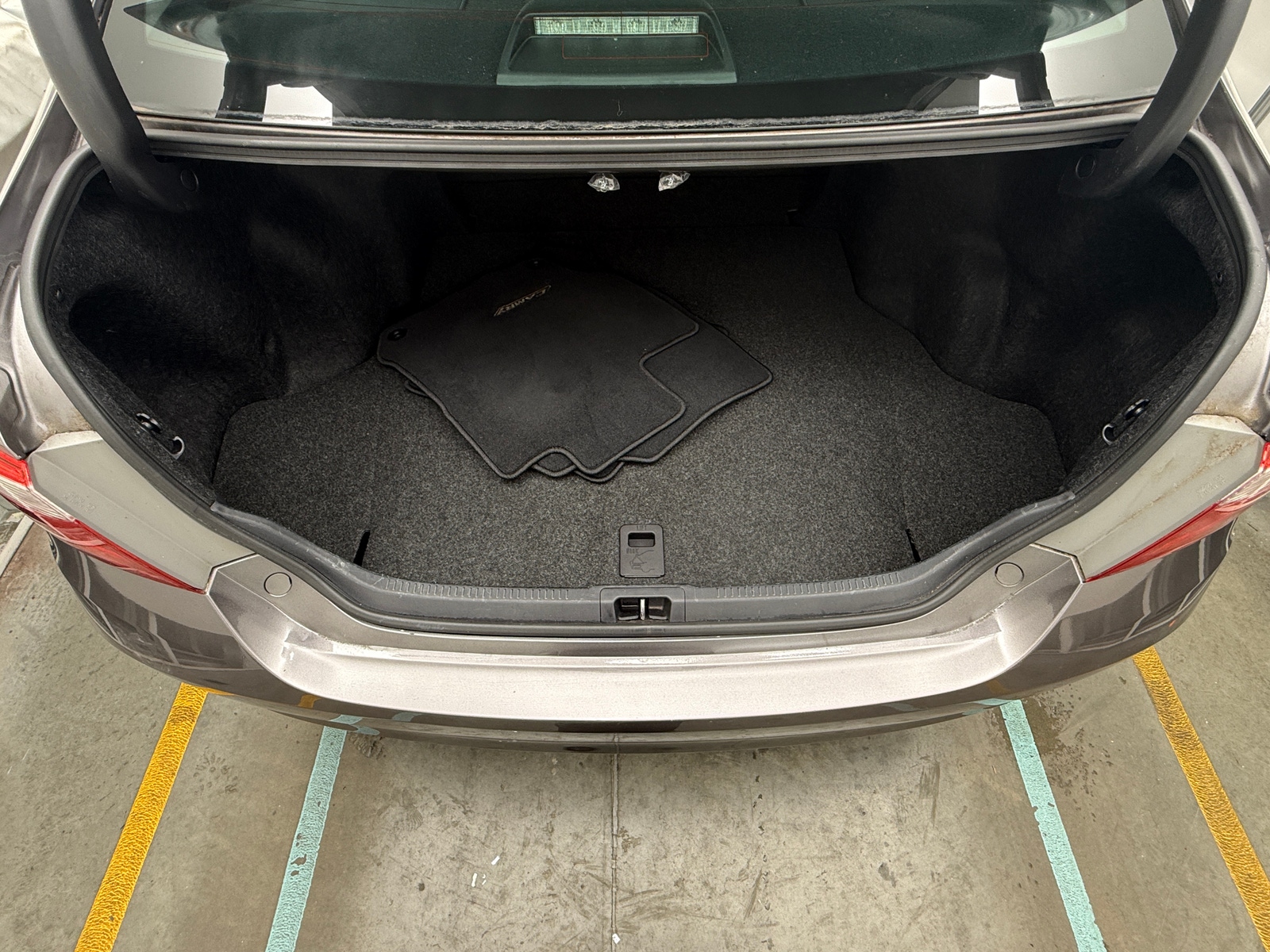 Thumbnail: 2016 Toyota Camry - 7