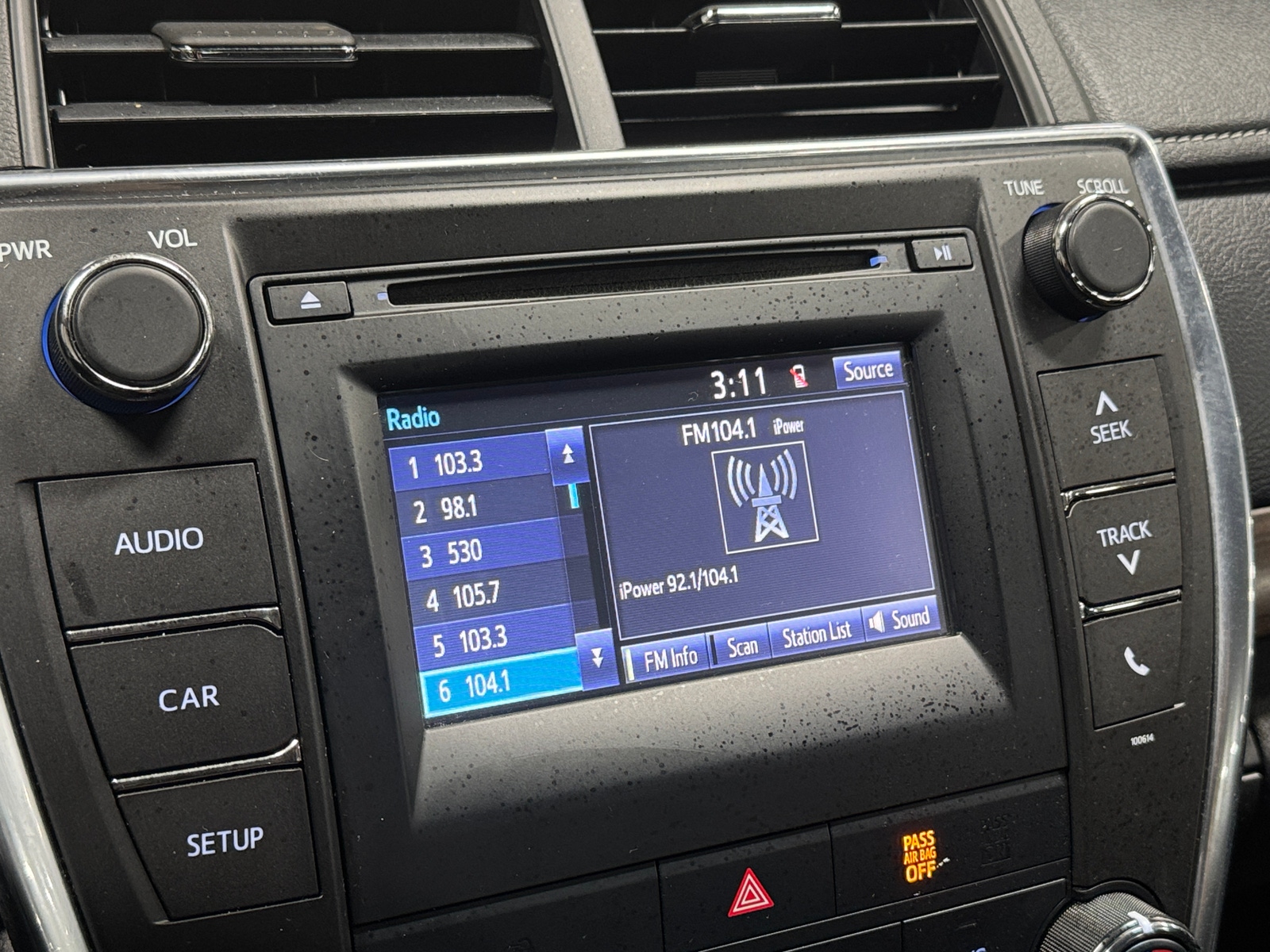 Thumbnail: 2016 Toyota Camry - 4