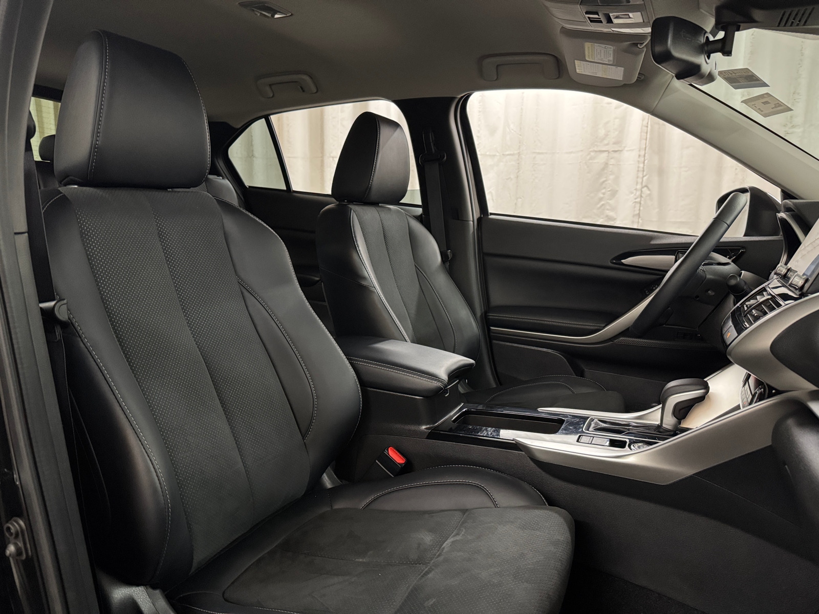 Thumbnail: 2025 Mitsubishi Eclipse Cross - 2