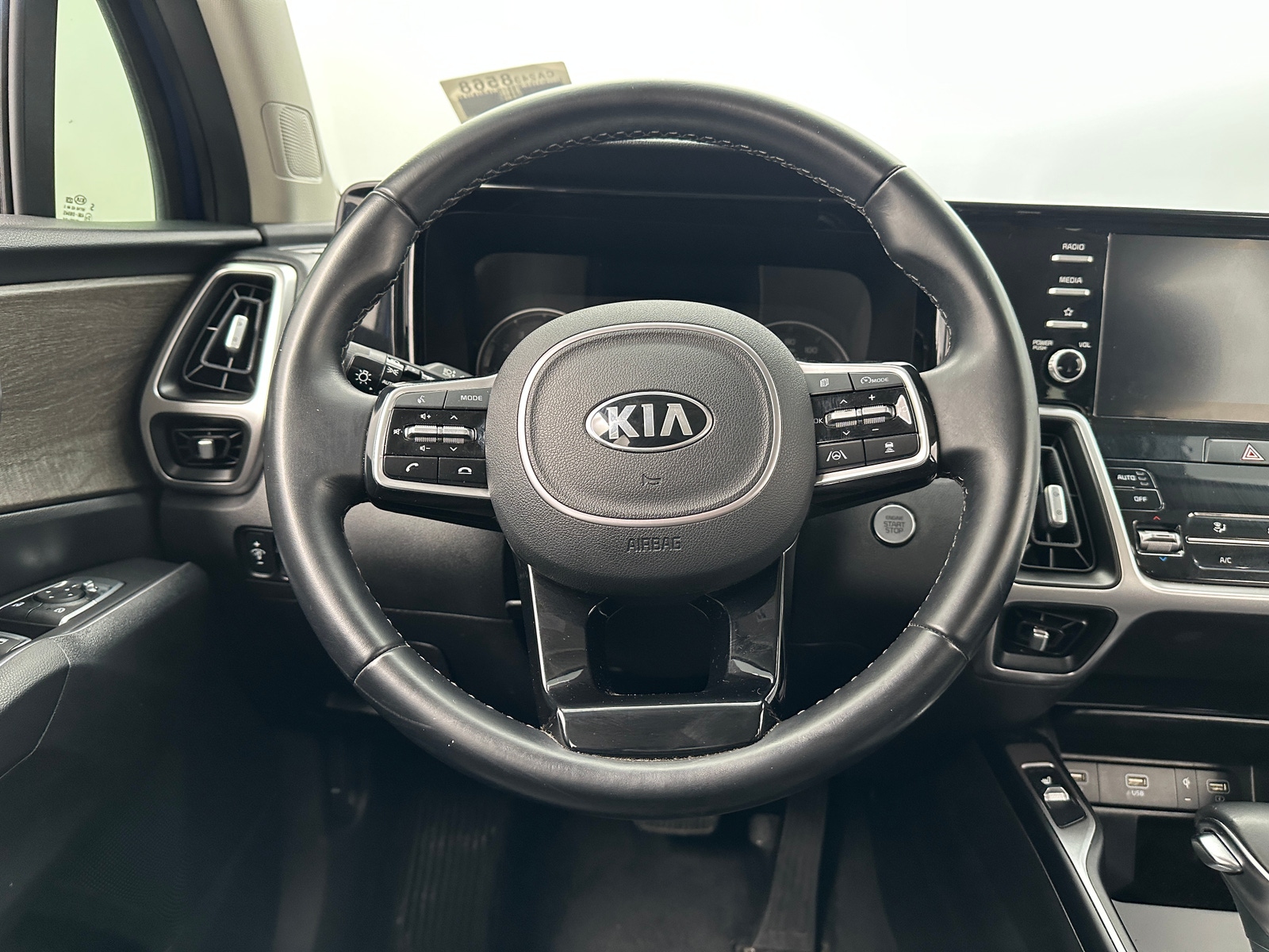 Thumbnail: 2021 Kia Sorento - 4
