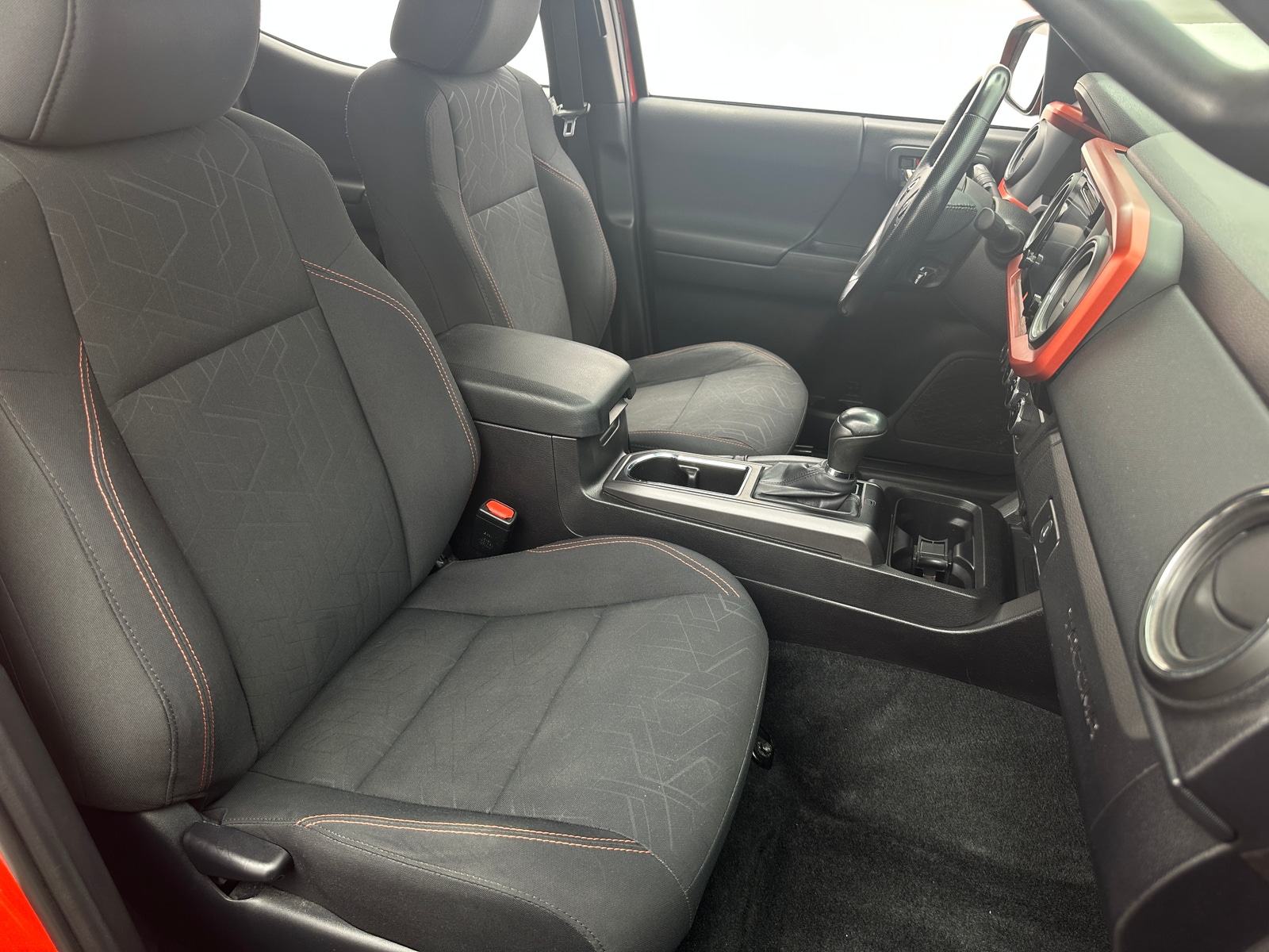 Thumbnail: 2016 Toyota Tacoma - 2