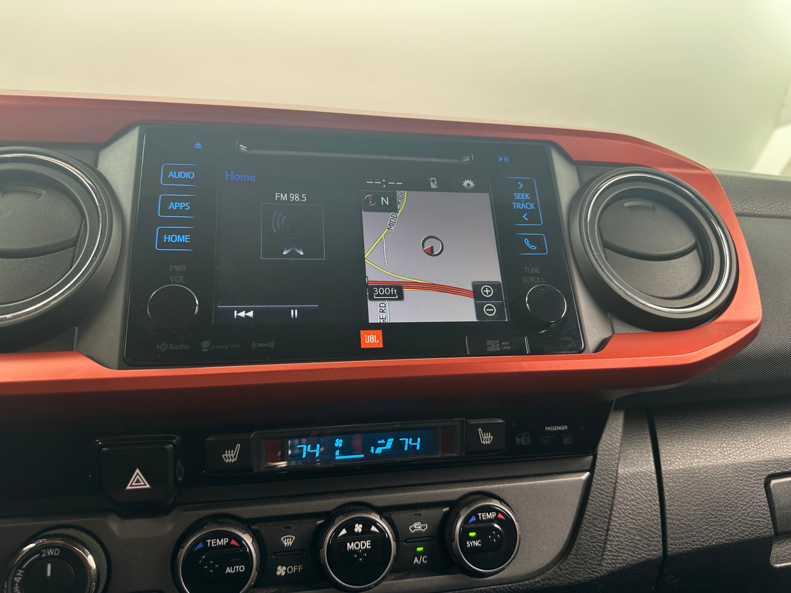 Thumbnail: 2016 Toyota Tacoma - 4