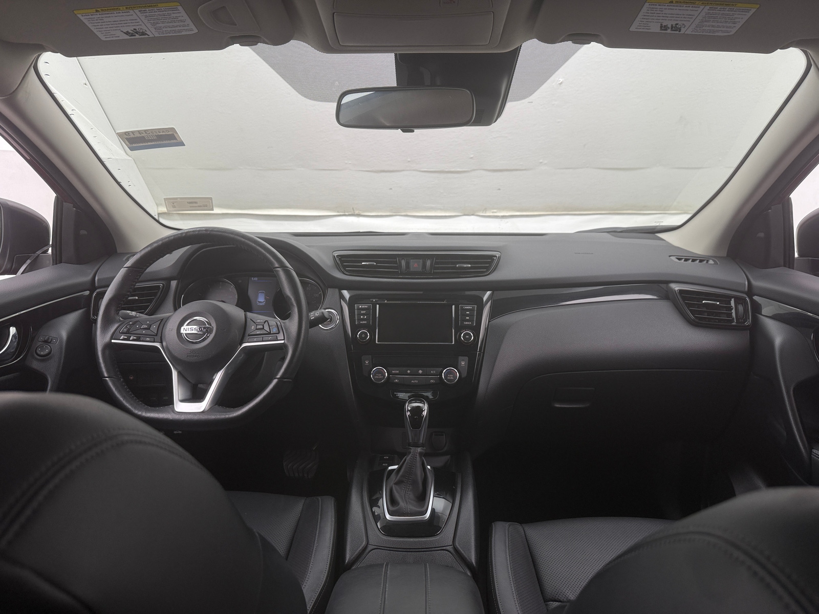 Thumbnail: 2022 Nissan Rogue Sport - 2