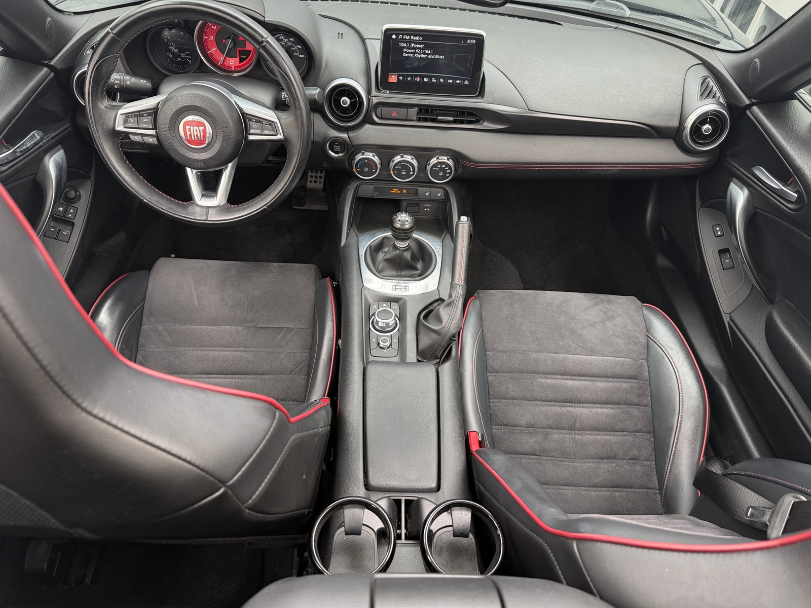 Thumbnail: 2017 Fiat 124 Spider - 2