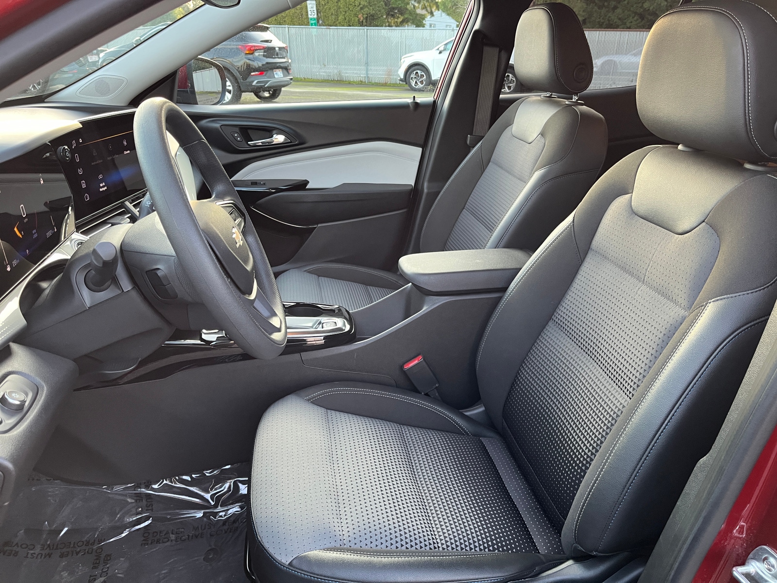 Thumbnail: 2025 Chevrolet Trax - 2