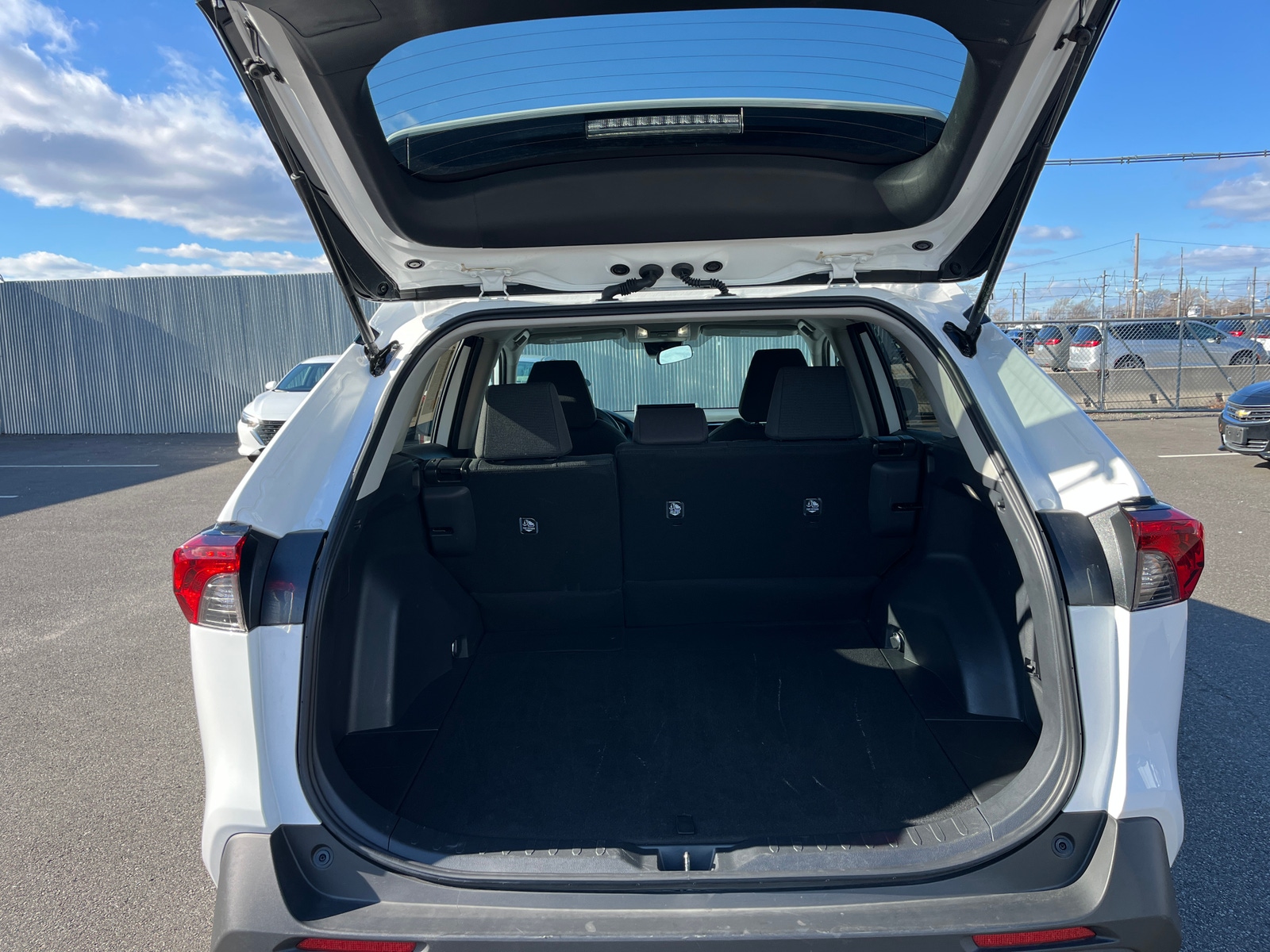 Thumbnail: 2025 Toyota RAV4 - 6