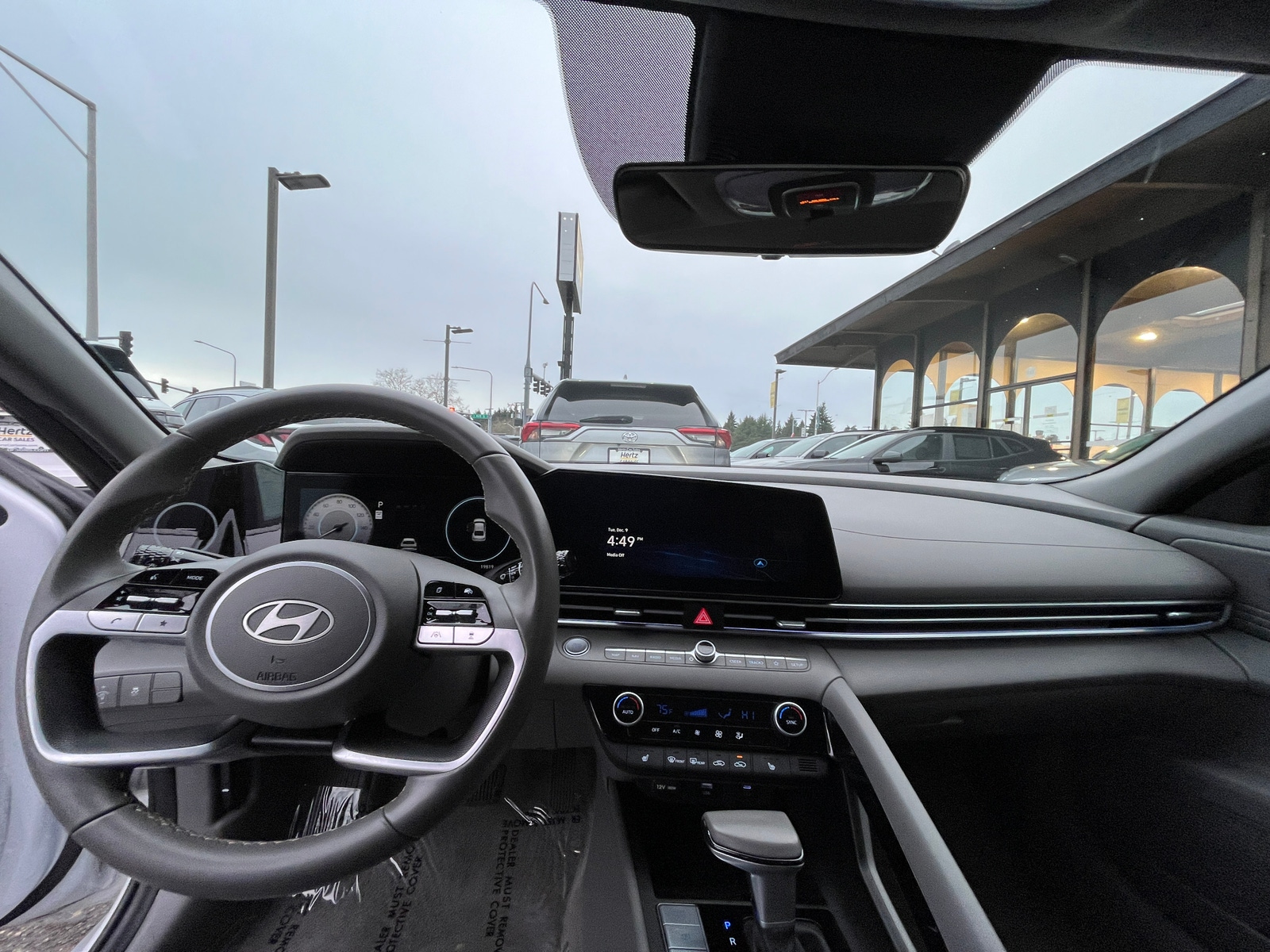 Thumbnail: 2025 Hyundai Elantra - 3