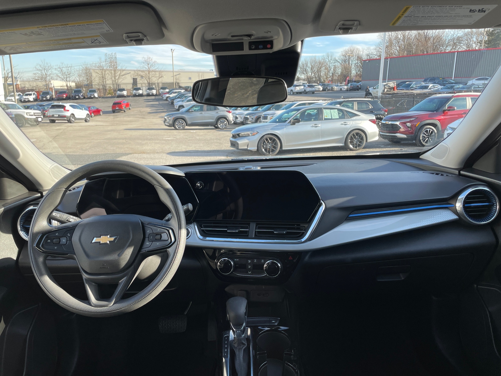 Thumbnail: 2025 Chevrolet Trax - 3