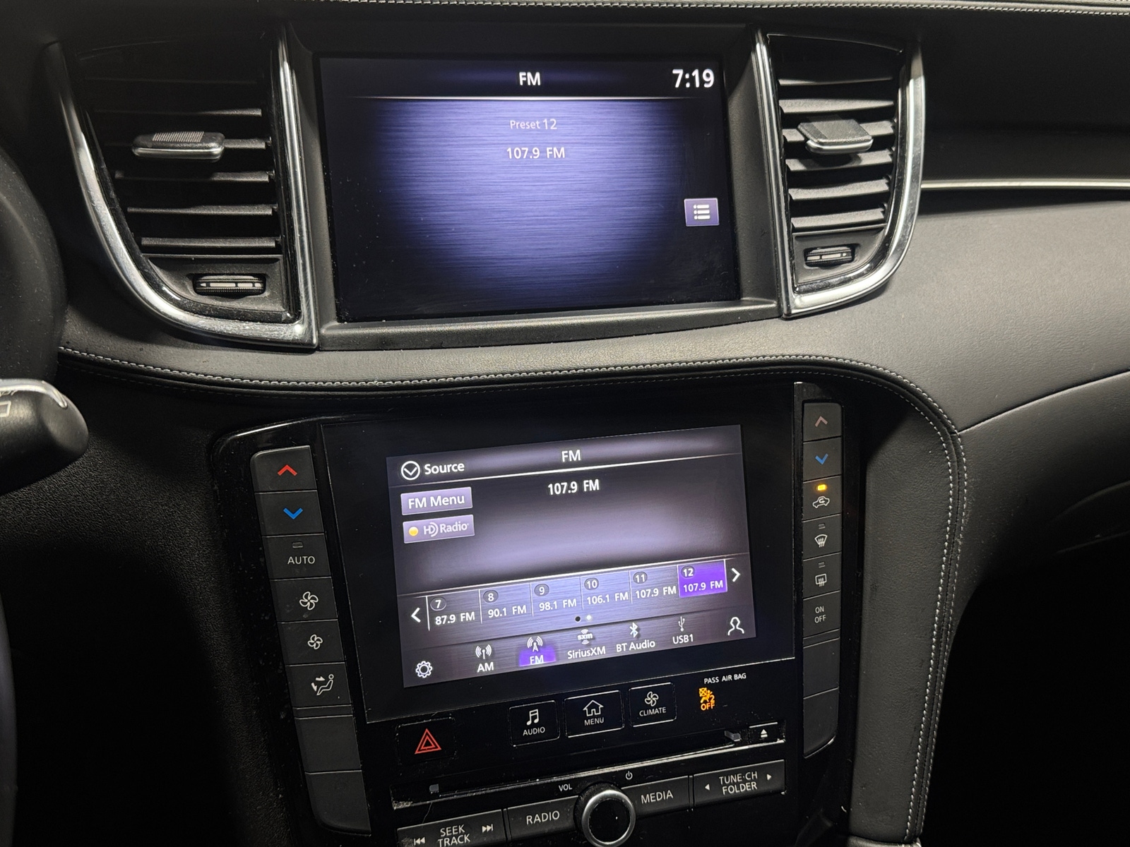 Thumbnail: 2021 INFINITI QX50 - 3