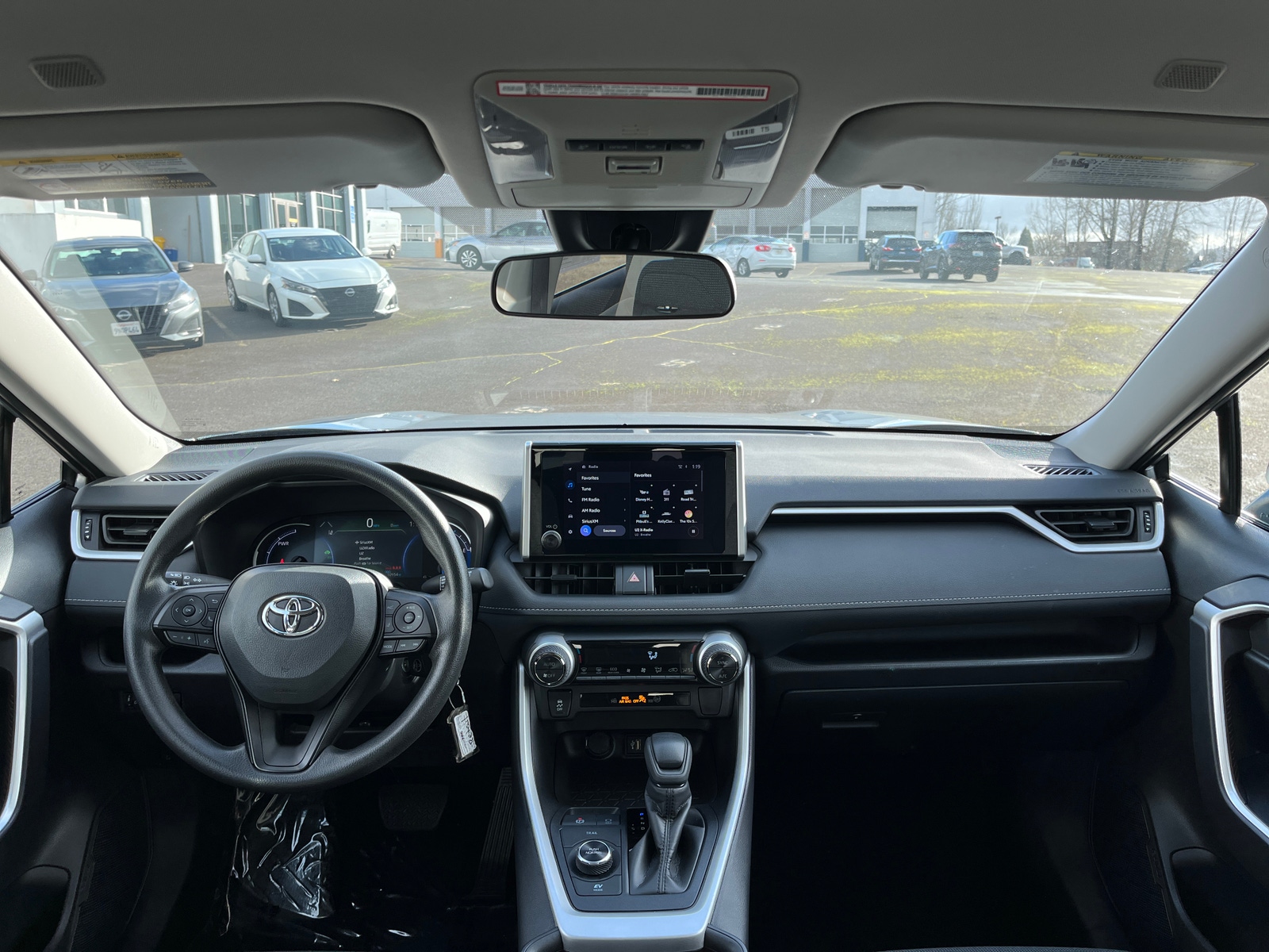 Thumbnail: 2025 Toyota RAV4 - 3