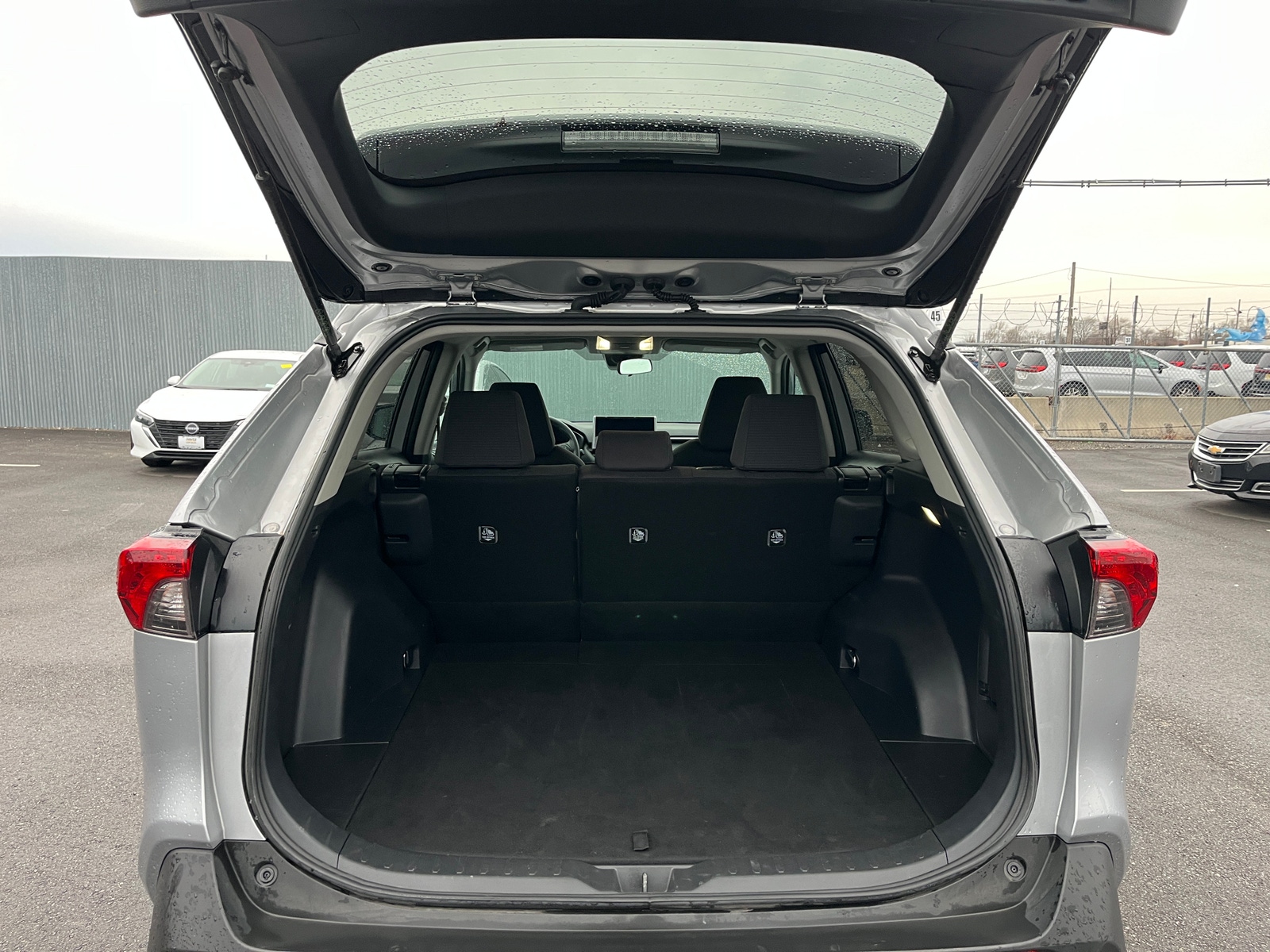 Thumbnail: 2025 Toyota RAV4 - 6