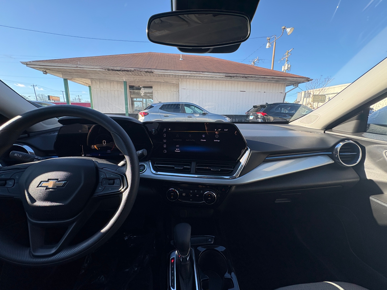 Thumbnail: 2025 Chevrolet Trax - 3