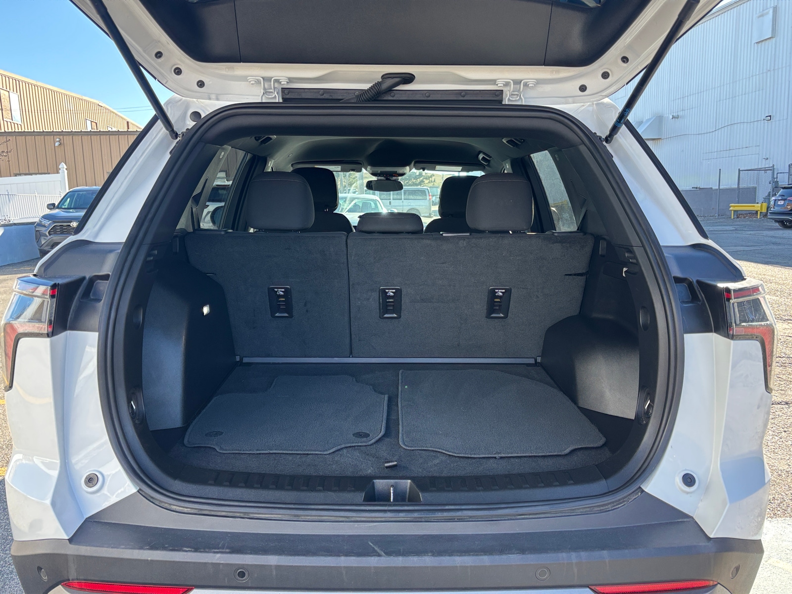 Thumbnail: 2025 Chevrolet Equinox - 6