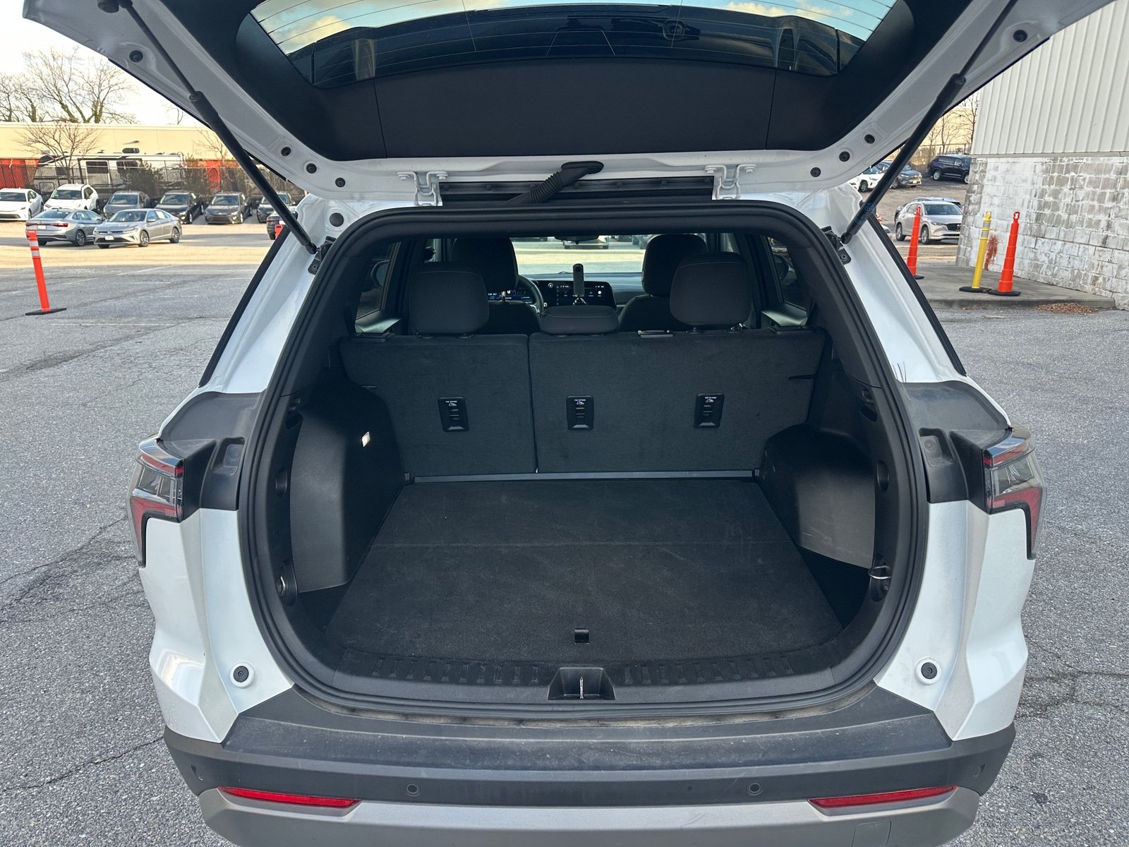 Thumbnail: 2025 Chevrolet Equinox - 6