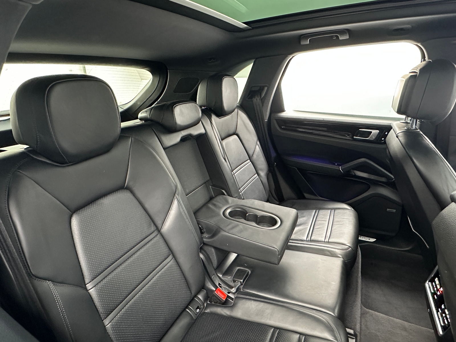 Thumbnail: 2020 Porsche Cayenne - 5