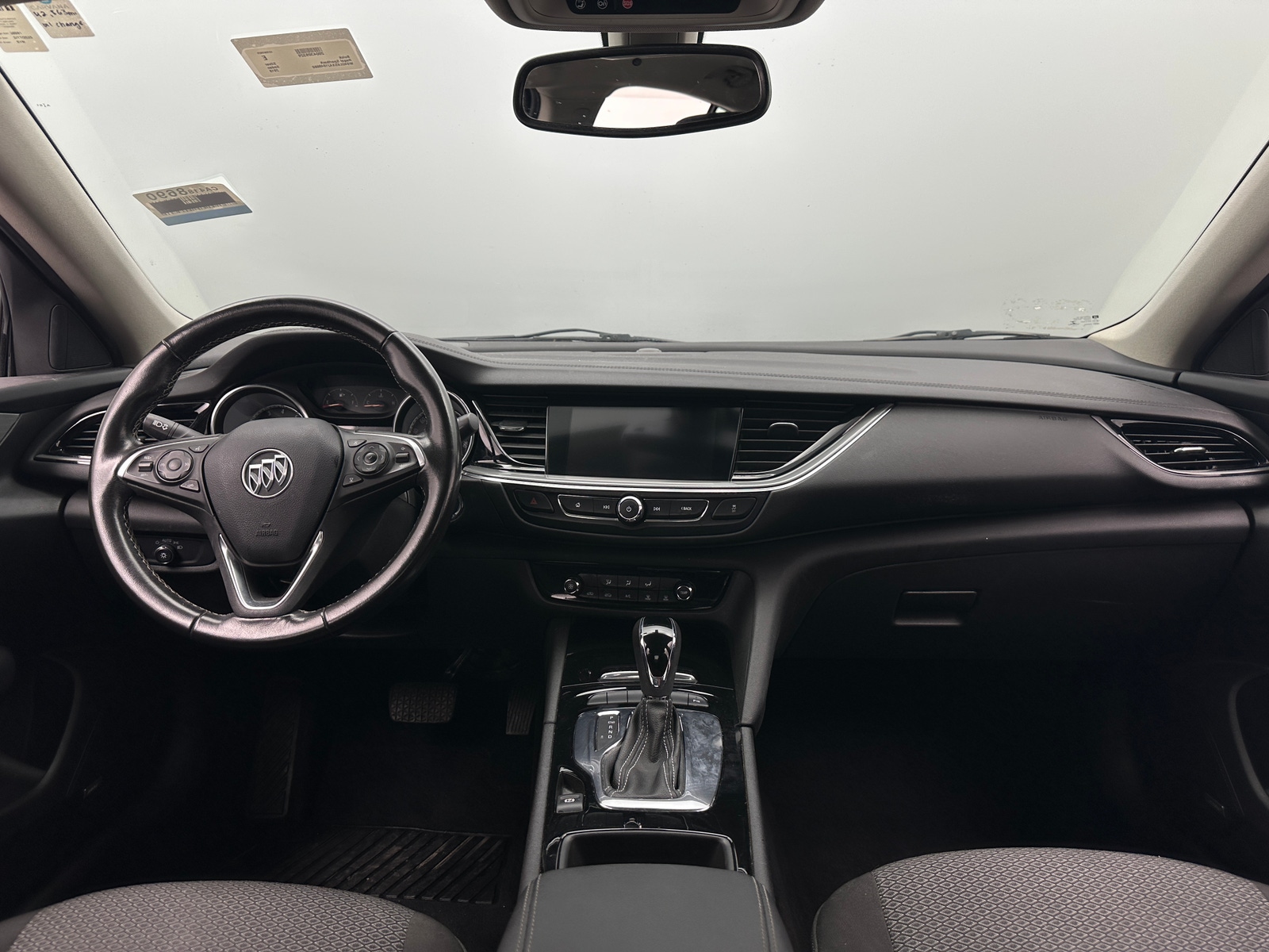 Thumbnail: 2018 Buick Regal - 3