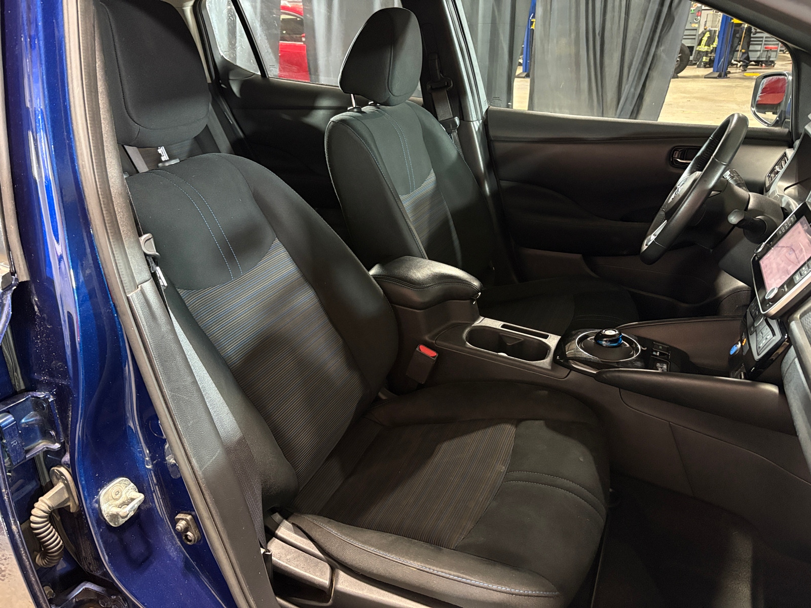 Thumbnail: 2020 Nissan Leaf - 2