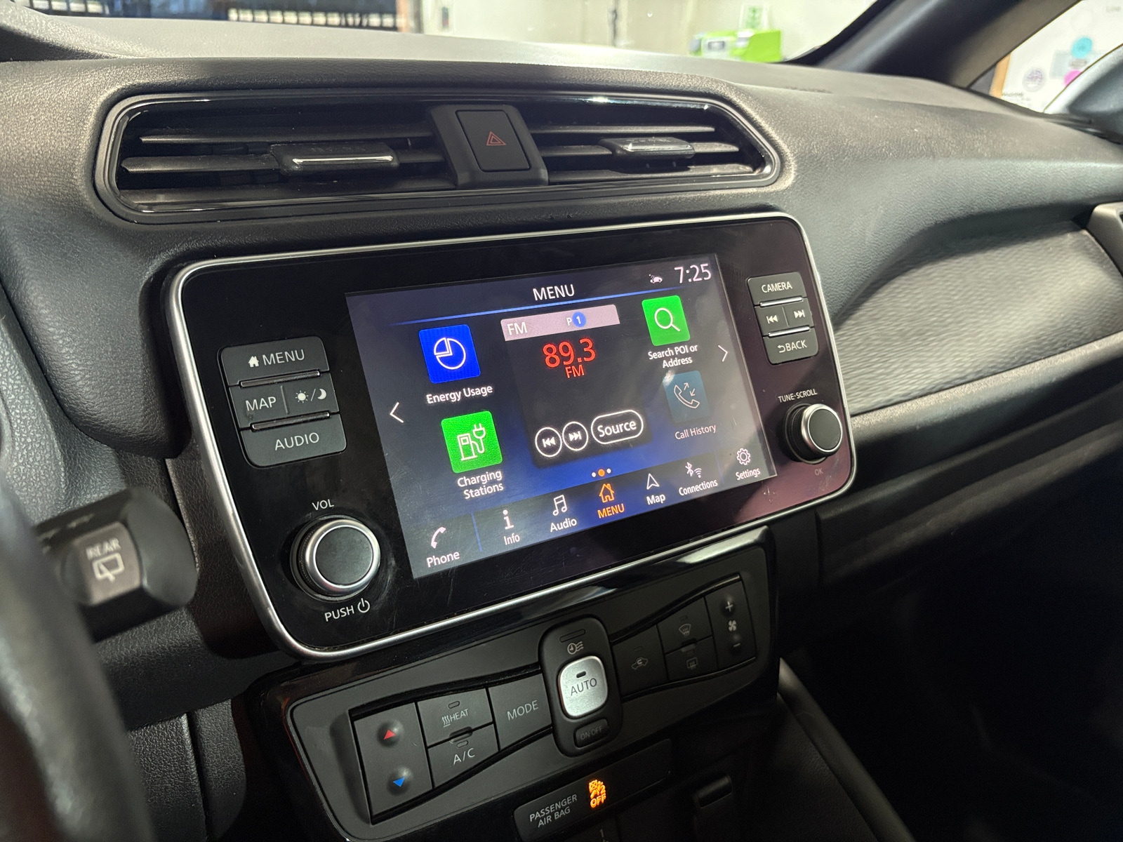 Thumbnail: 2020 Nissan Leaf - 4