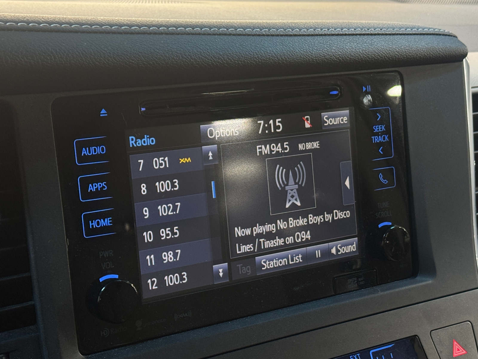 Thumbnail: 2017 Toyota Sienna - 3