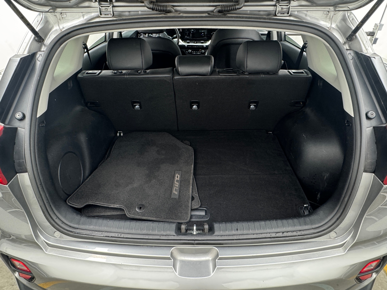 Thumbnail: 2022 Kia Niro - 6