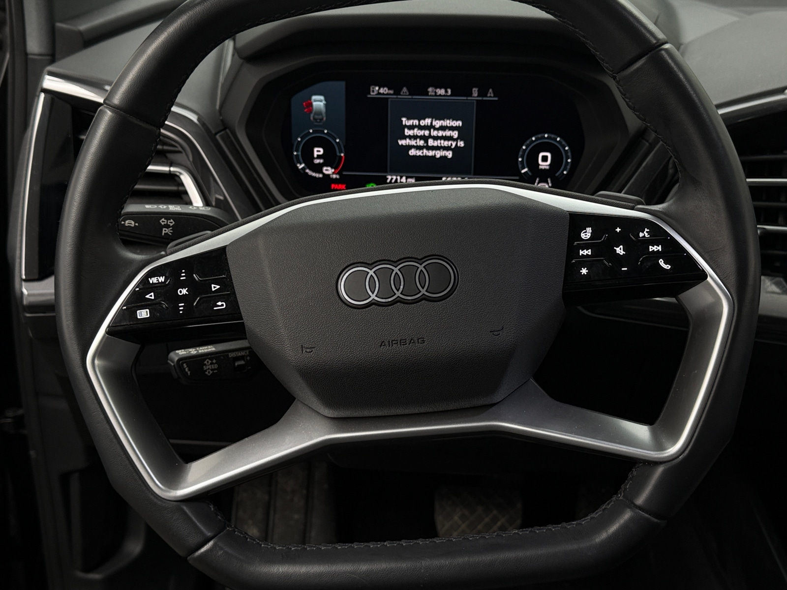 Thumbnail: 2022 Audi Q4 e-tron - 4