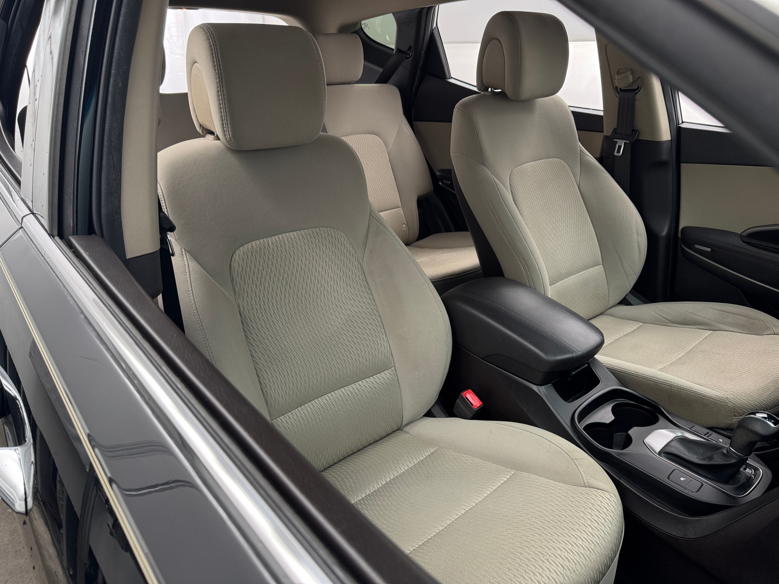 Thumbnail: 2016 Hyundai Santa Fe - 2