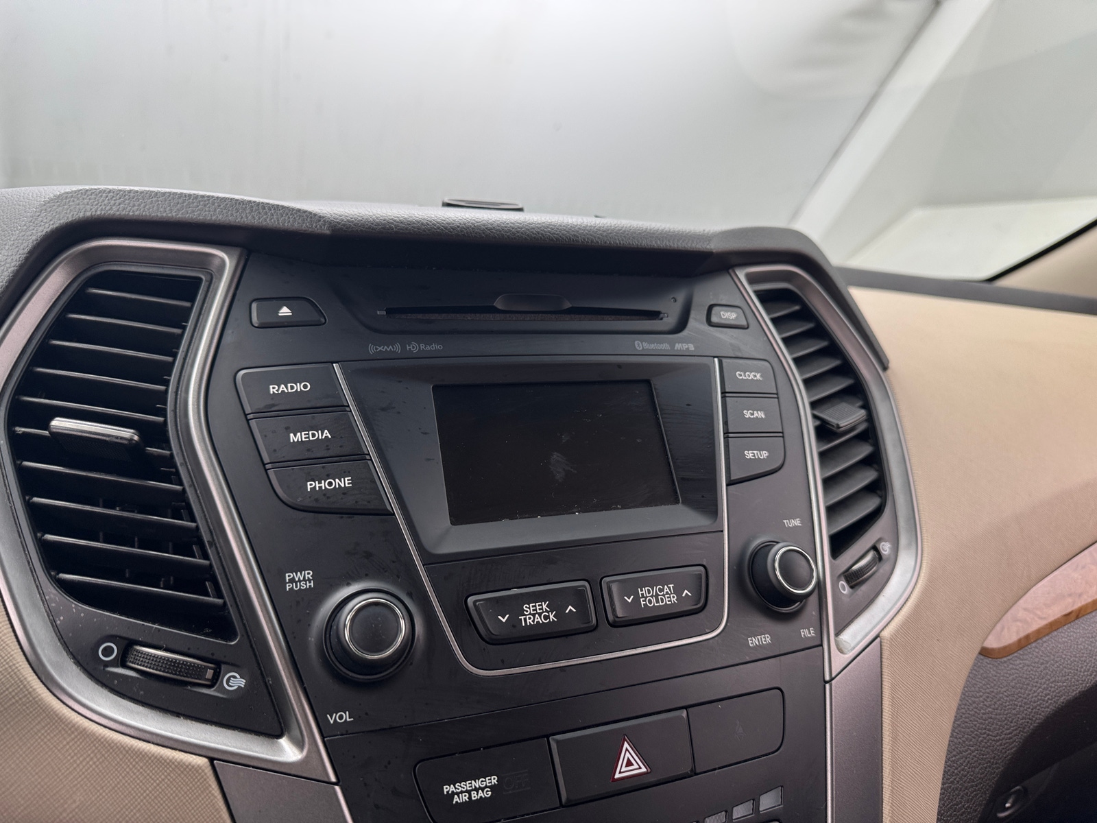 Thumbnail: 2016 Hyundai Santa Fe - 4