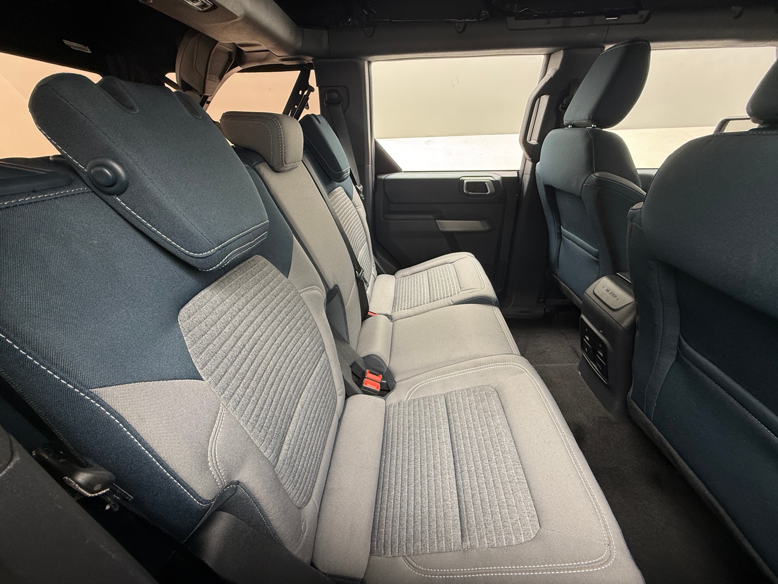 Thumbnail: 2022 Ford Bronco - 6