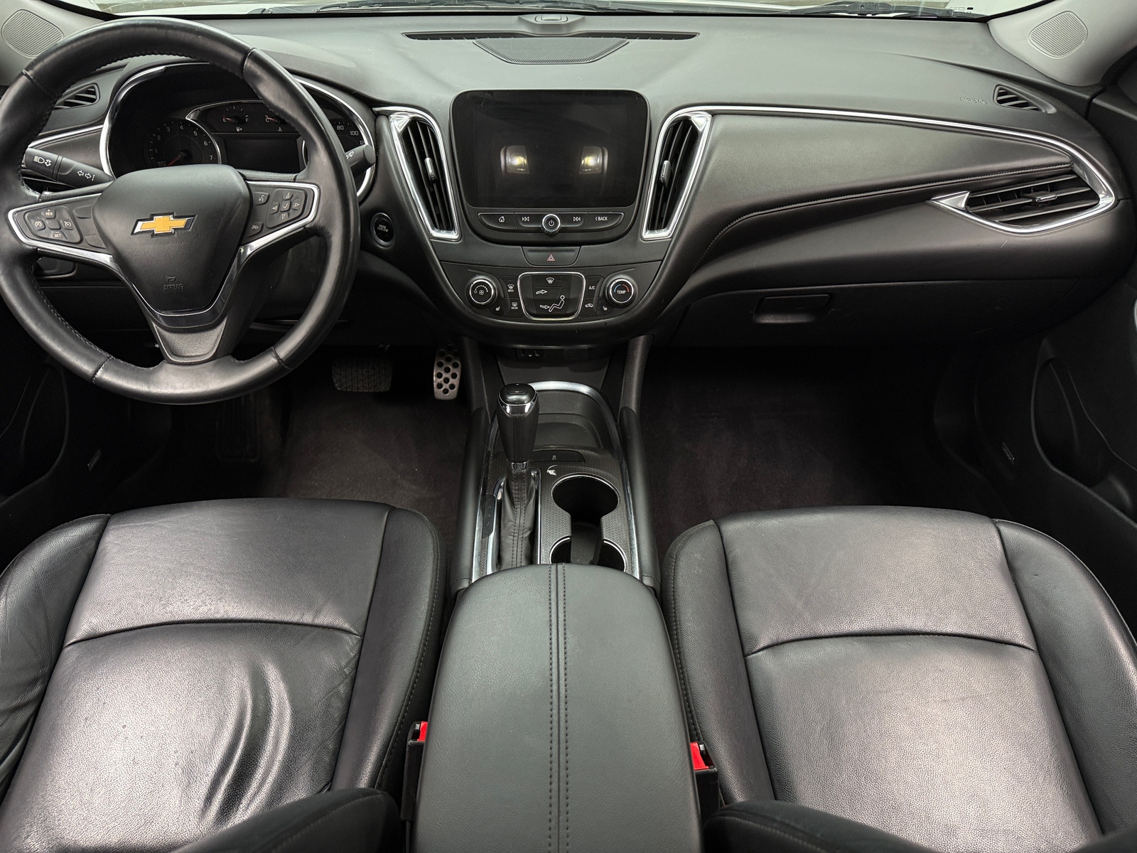 Thumbnail: 2016 Chevrolet Malibu - 3