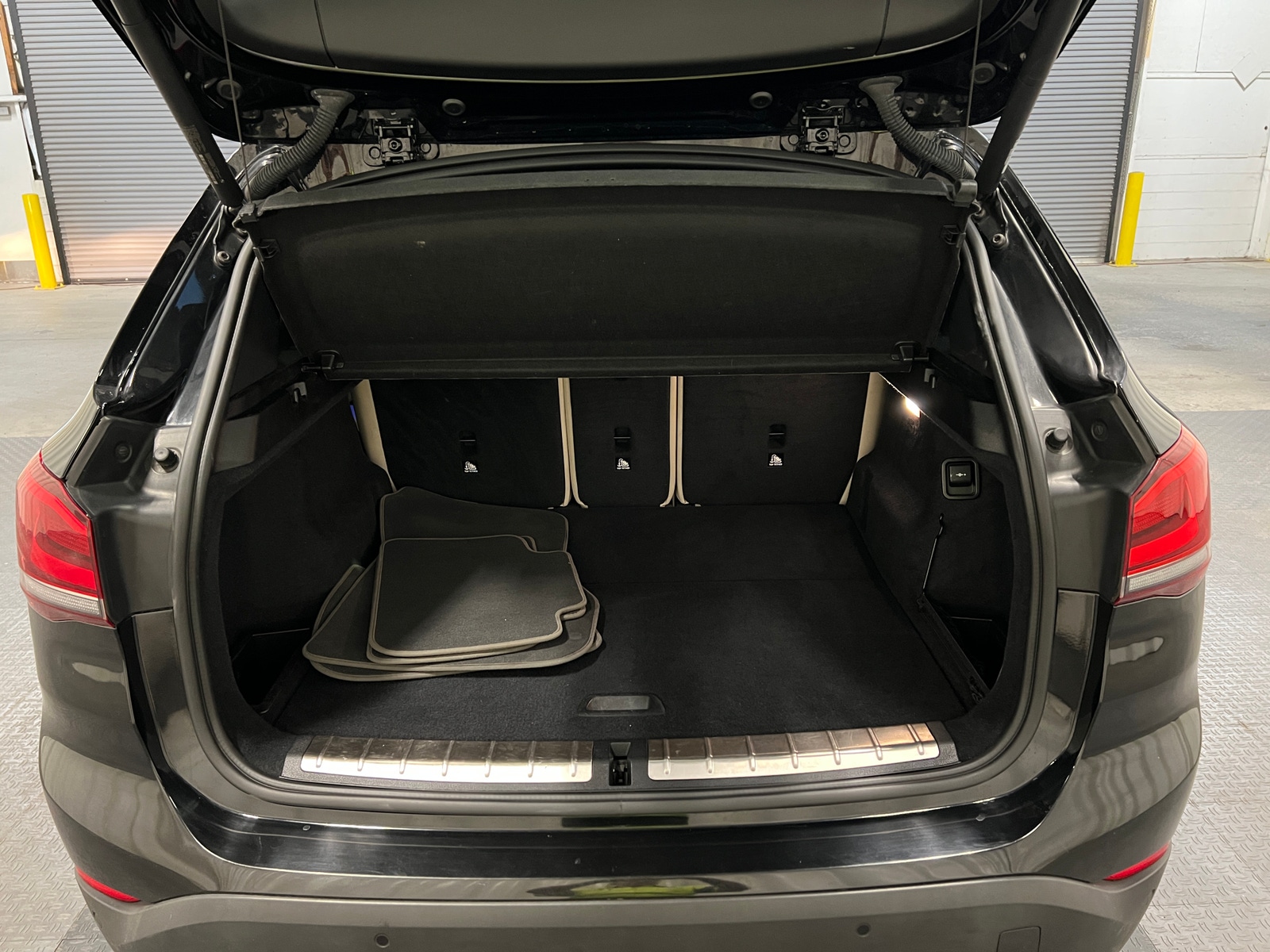 Thumbnail: 2020 BMW X1 - 6