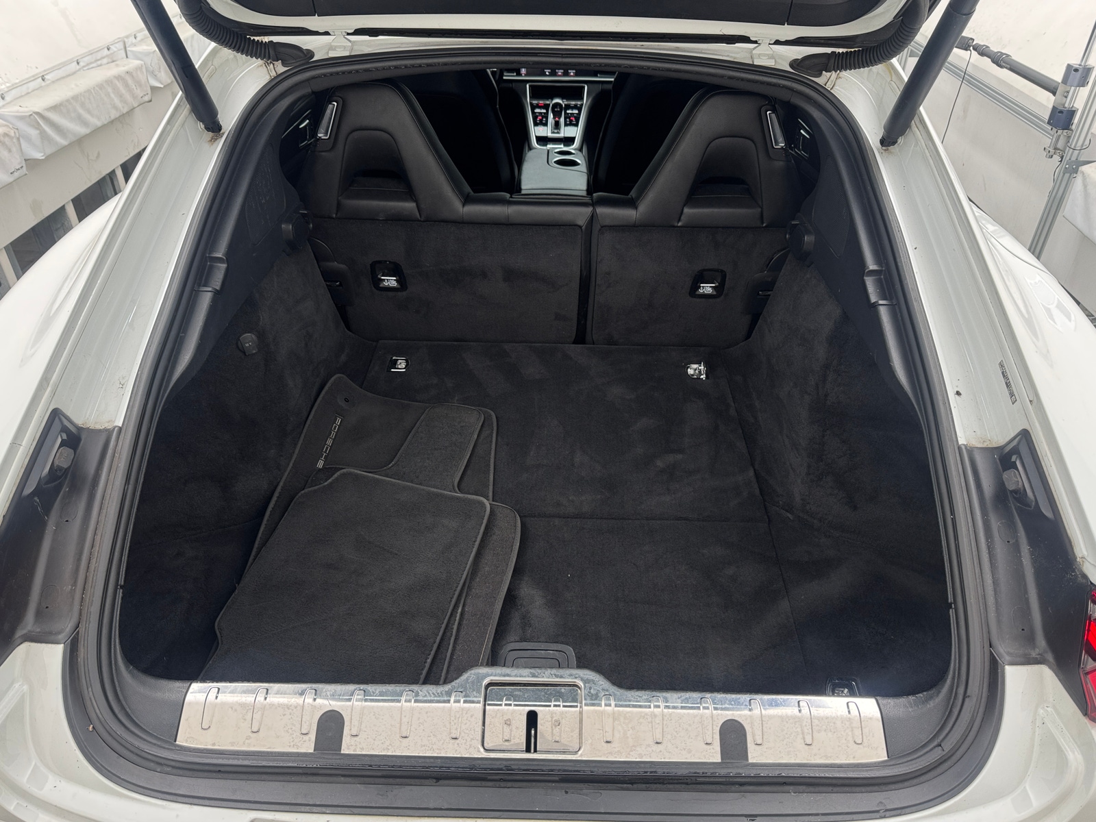 Thumbnail: 2018 Porsche Panamera - 6