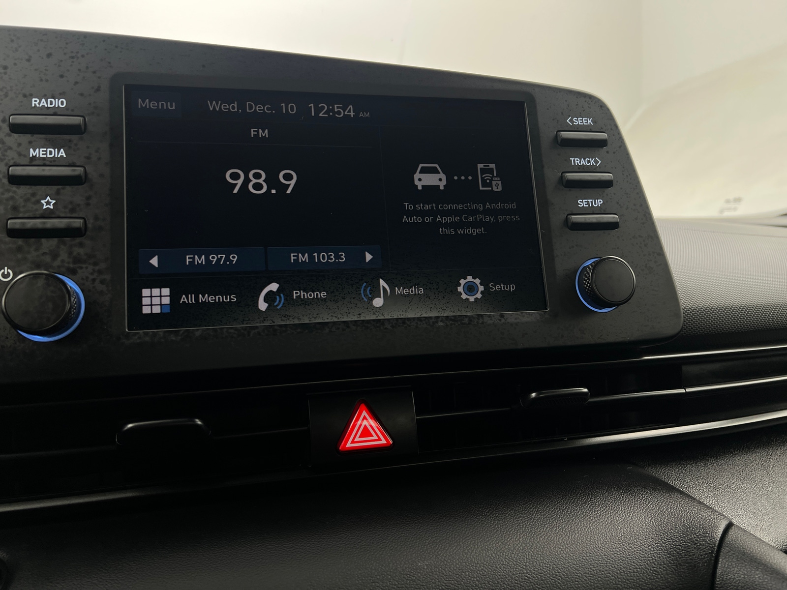 Thumbnail: 2025 Hyundai Elantra - 4