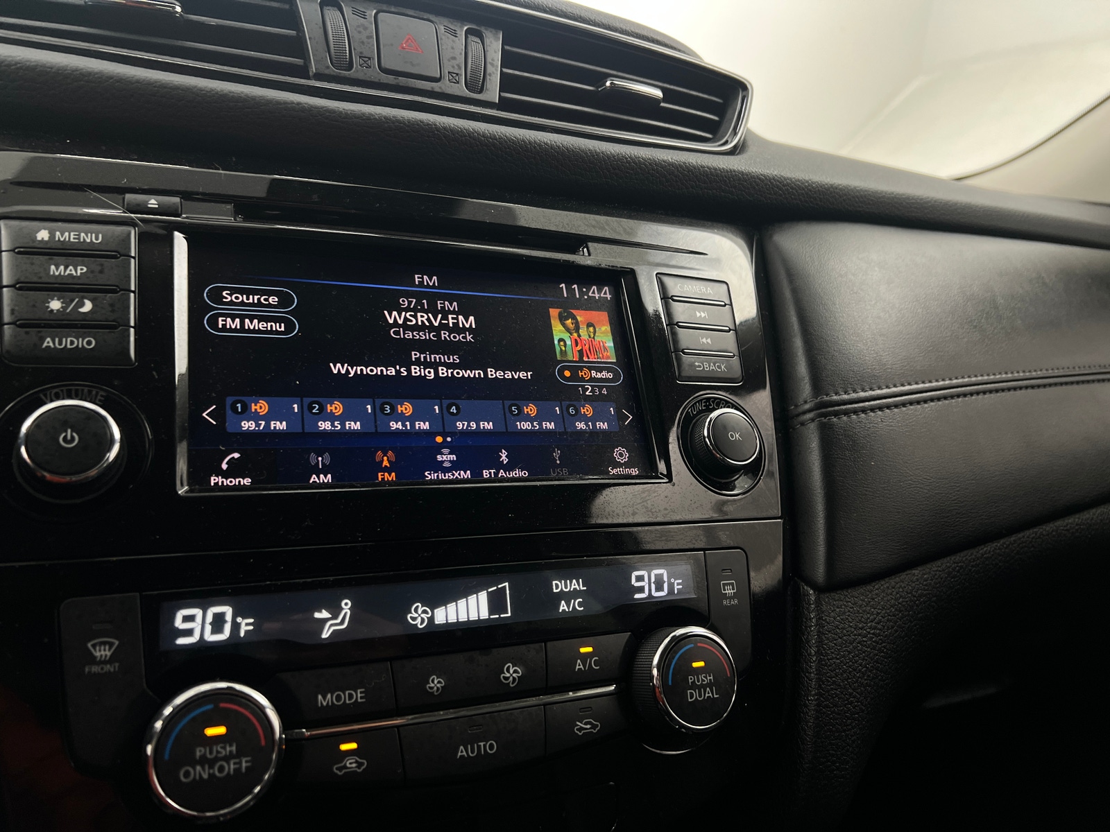 Thumbnail: 2019 Nissan Rogue - 3