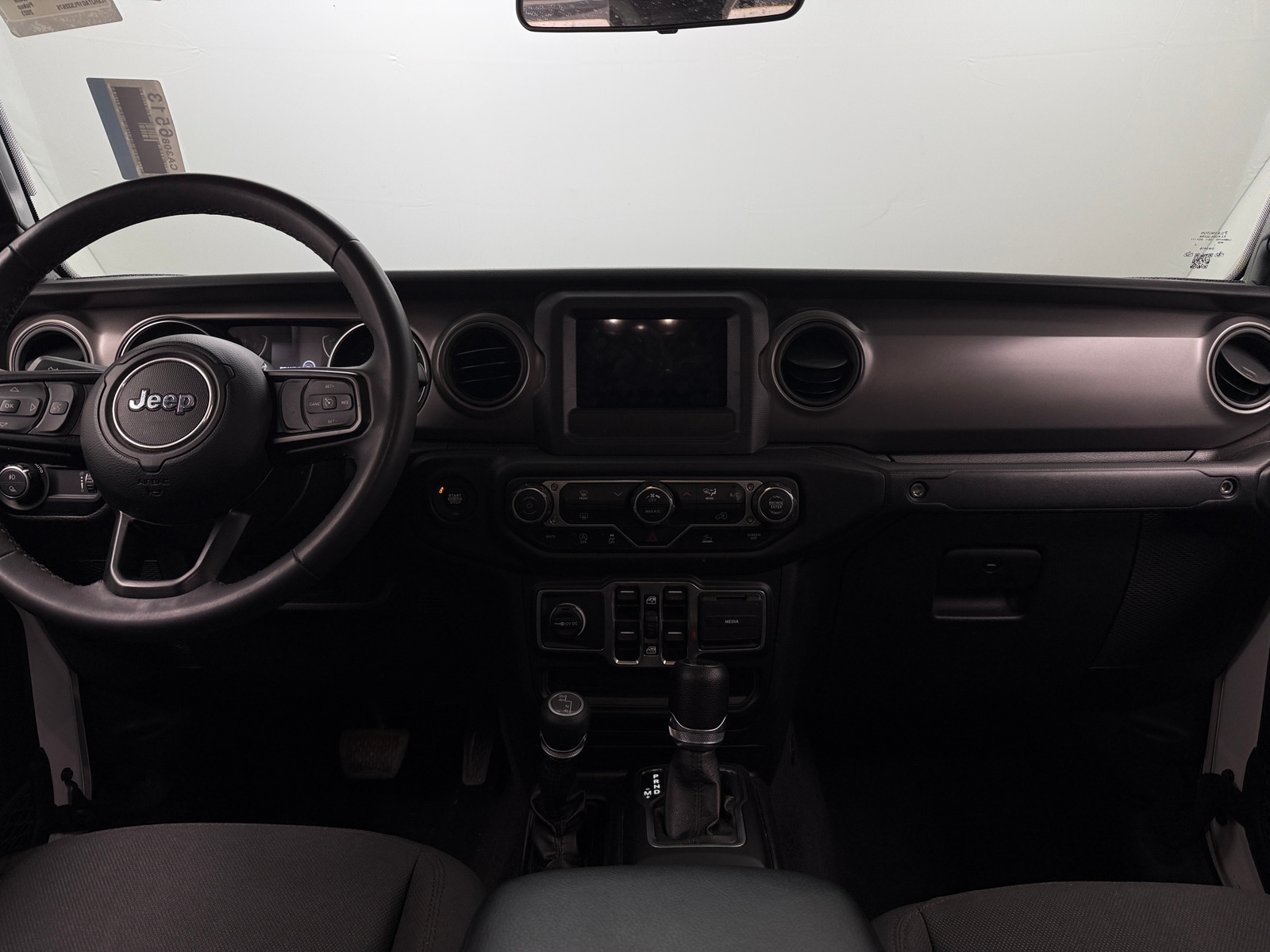 Thumbnail: 2023 Jeep Gladiator - 3