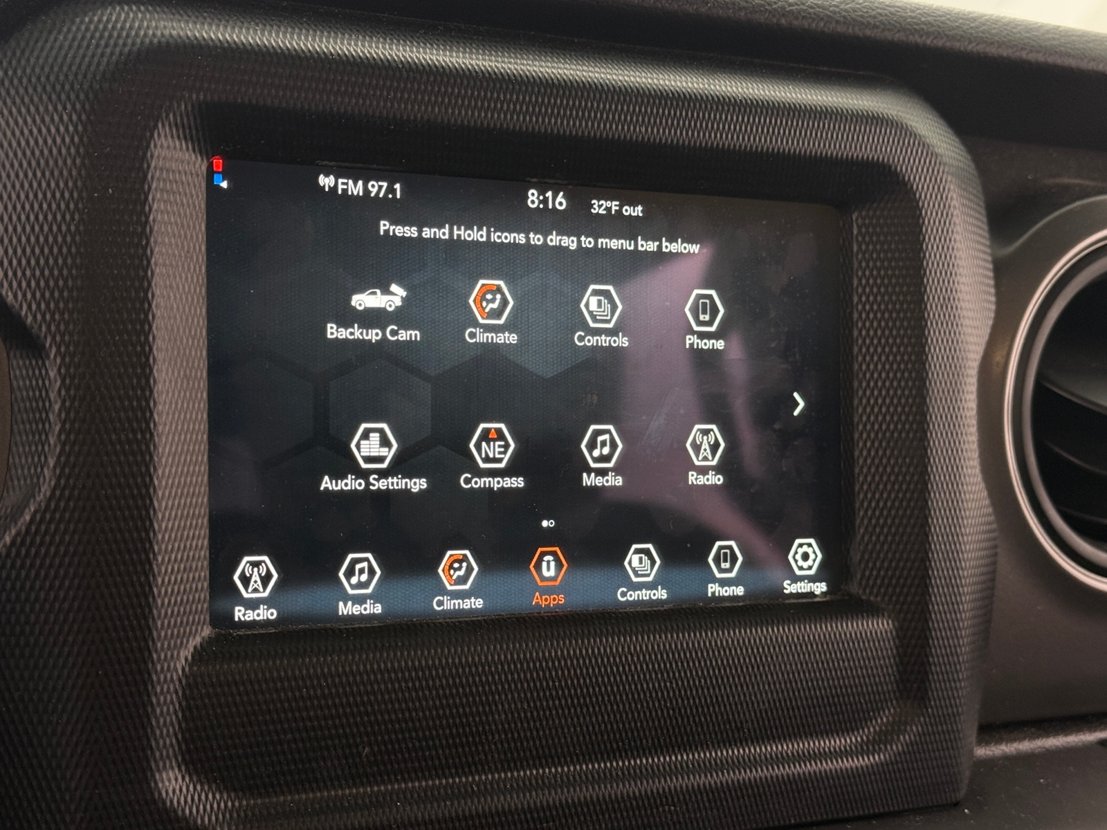 Thumbnail: 2023 Jeep Gladiator - 4