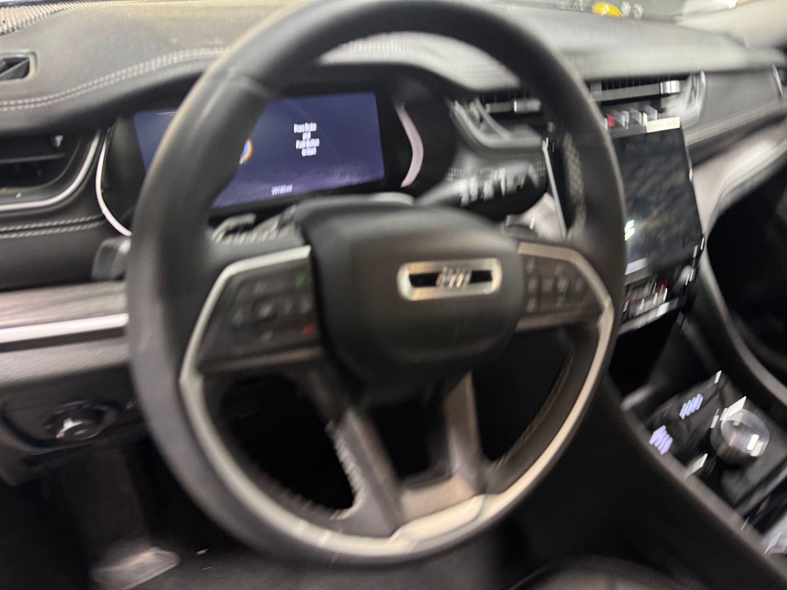 Thumbnail: 2023 Jeep Grand Cherokee L - 4