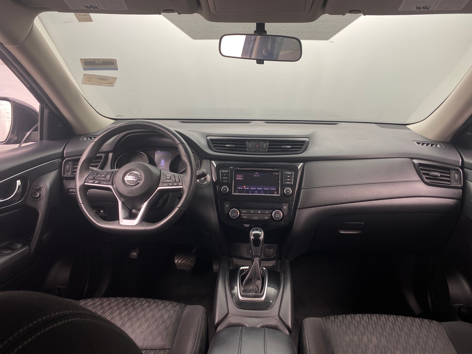 Thumbnail: 2018 Nissan Rogue - 3