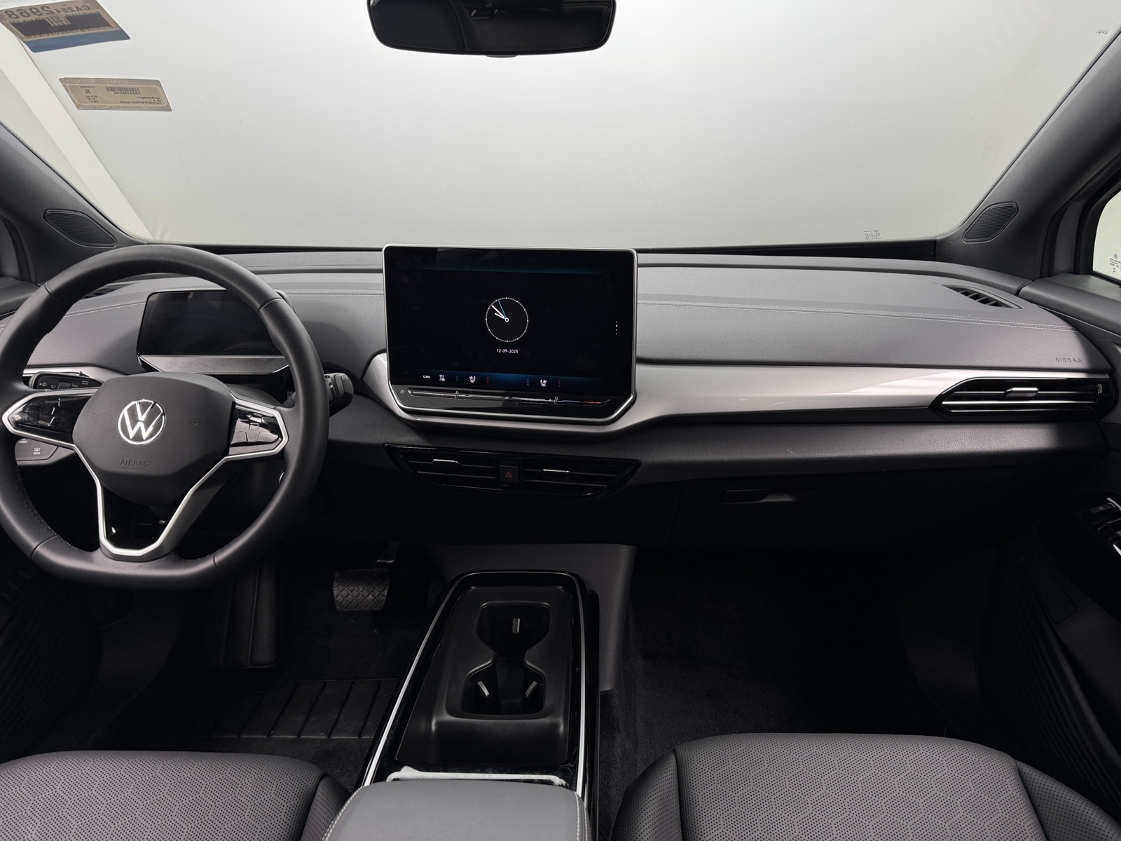 Thumbnail: 2024 Volkswagen ID.4 - 3