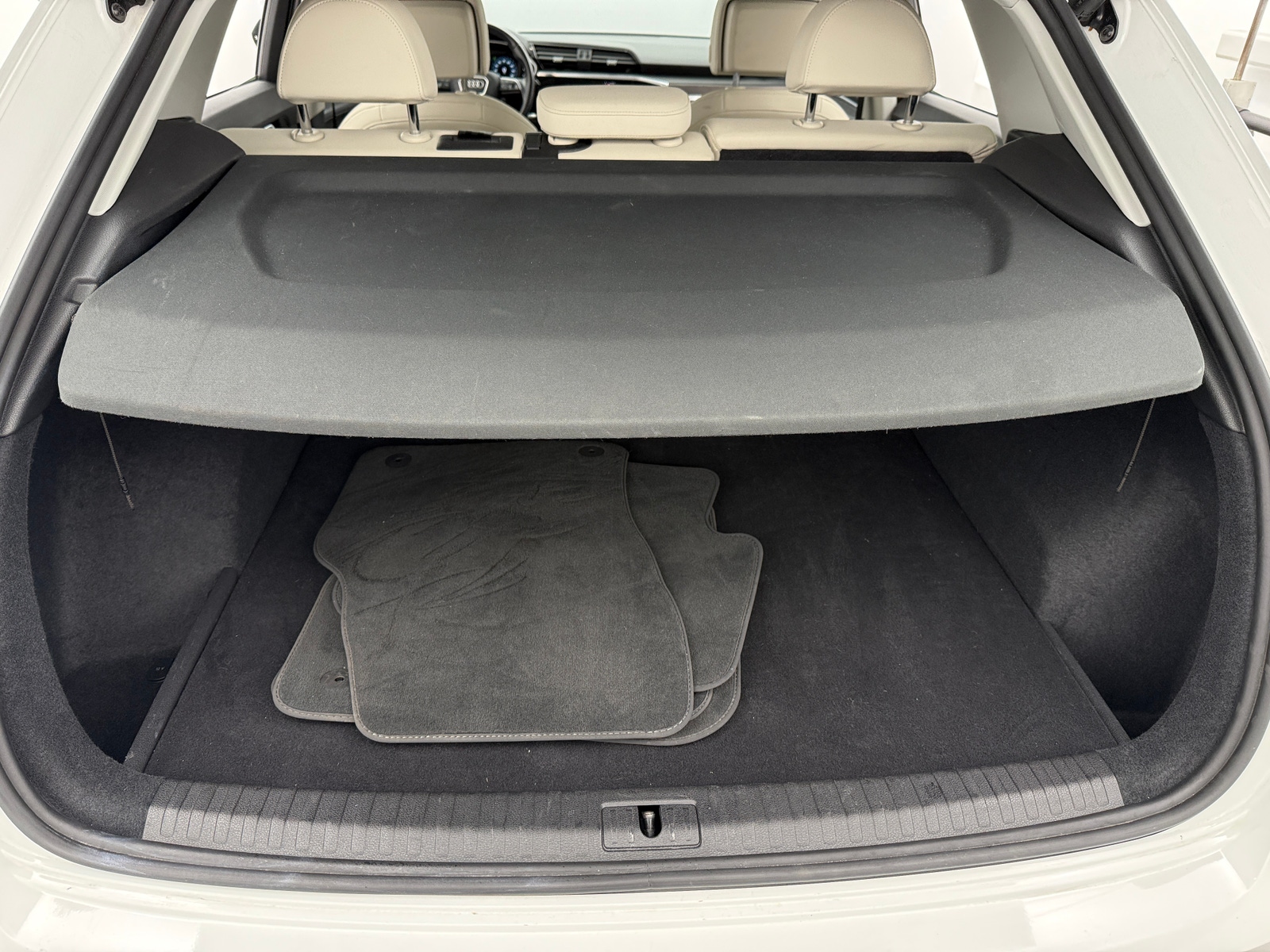 Thumbnail: 2022 Audi Q3 - 6