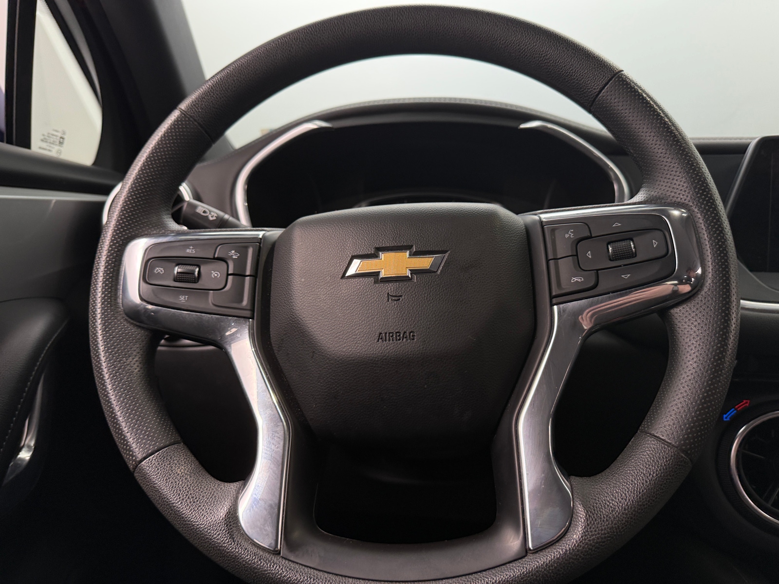 Thumbnail: 2022 Chevrolet Blazer - 5