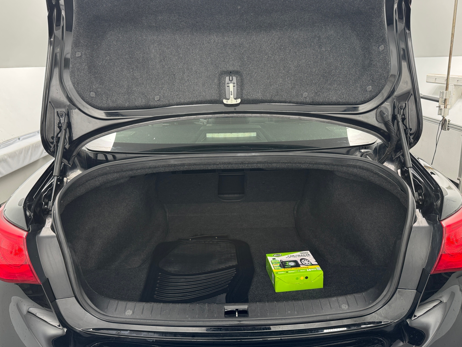 Thumbnail: 2014 INFINITI Q50 - 6