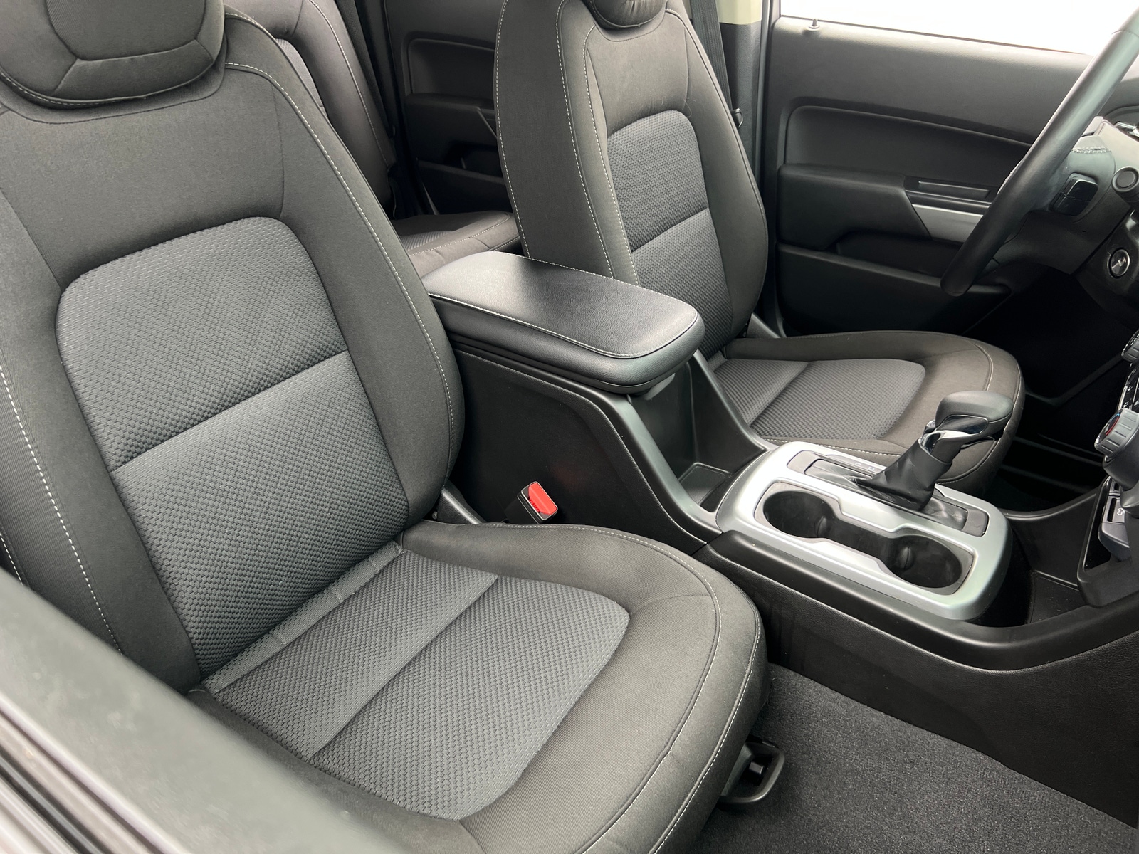 Thumbnail: 2022 Chevrolet Colorado - 2