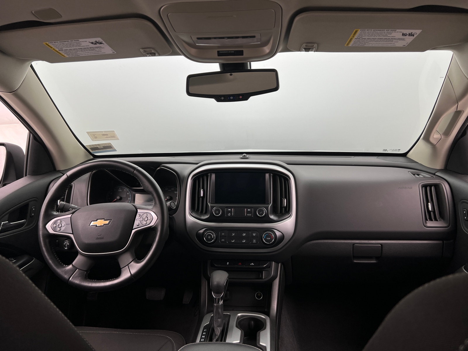 Thumbnail: 2022 Chevrolet Colorado - 3