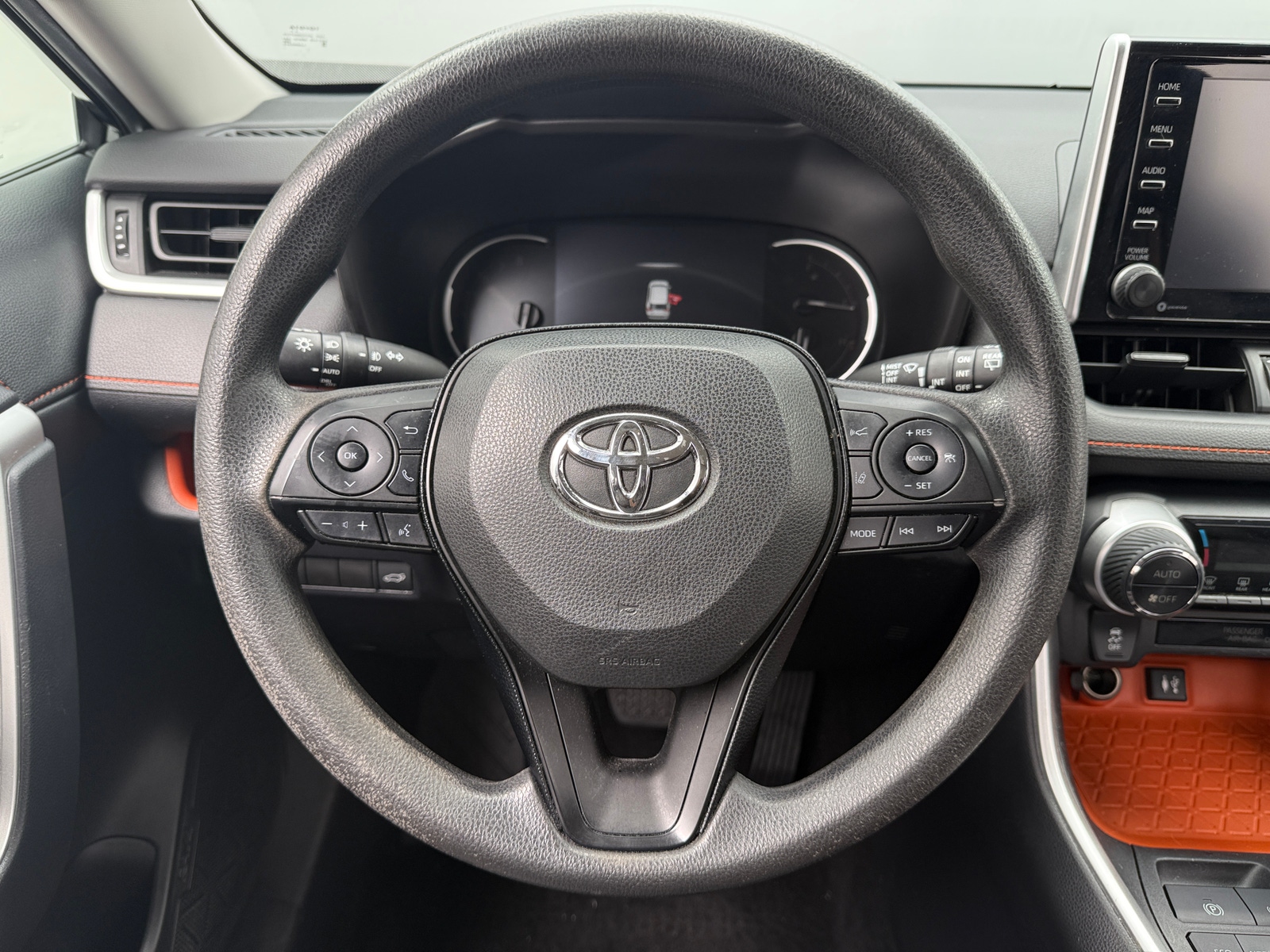 Thumbnail: 2019 Toyota RAV4 - 4