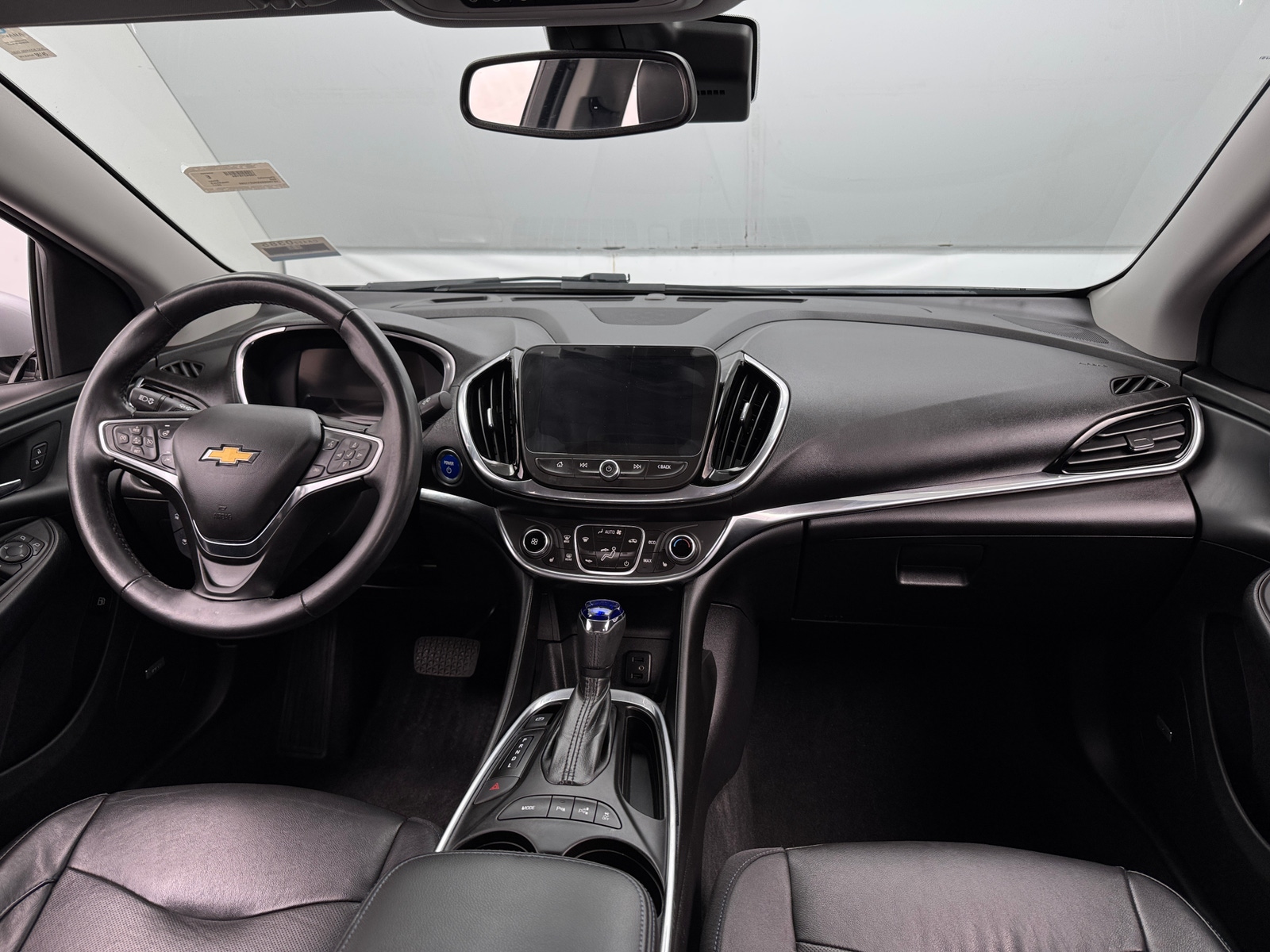 Thumbnail: 2017 Chevrolet Volt - 2