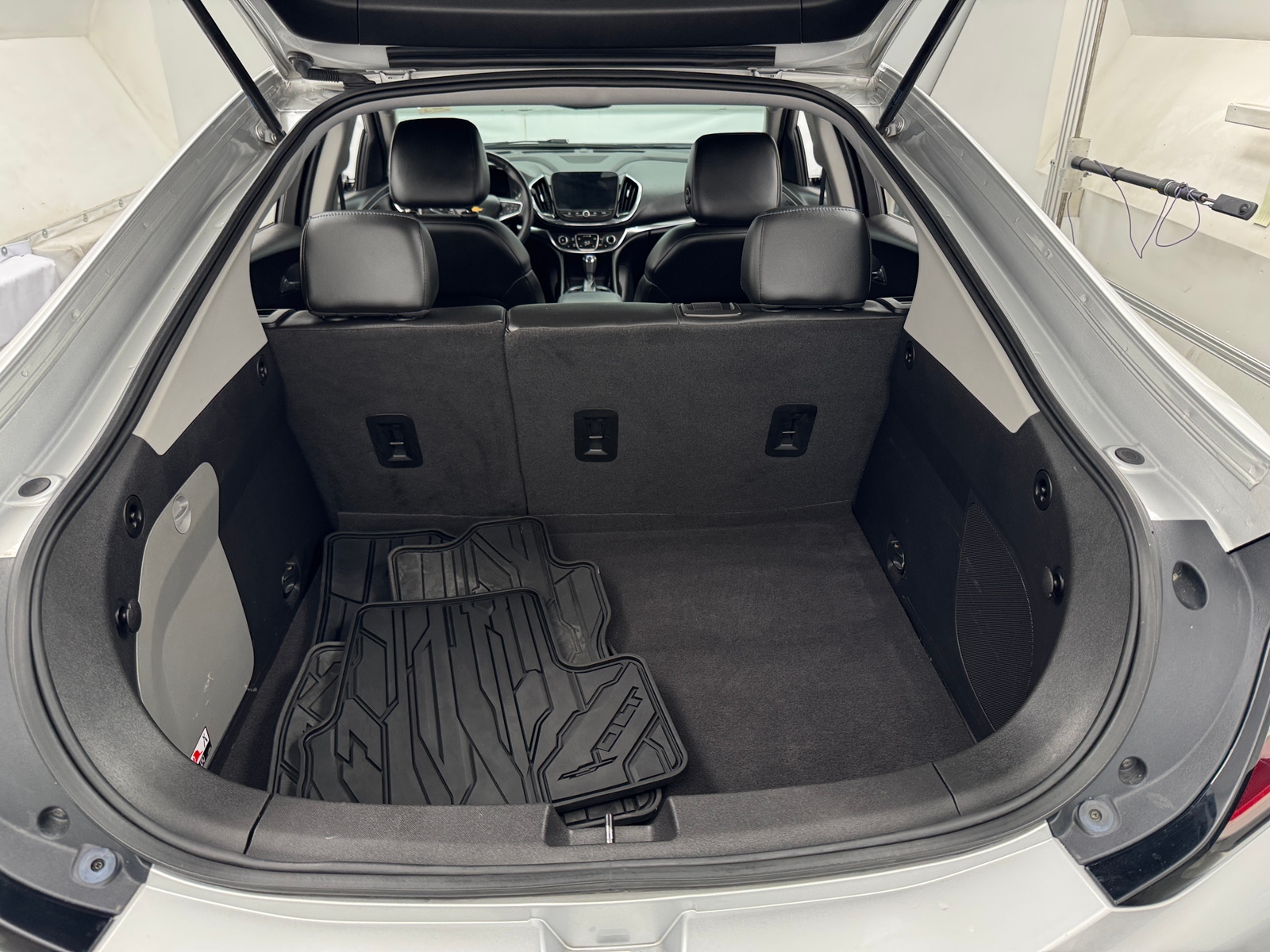 Thumbnail: 2017 Chevrolet Volt - 6