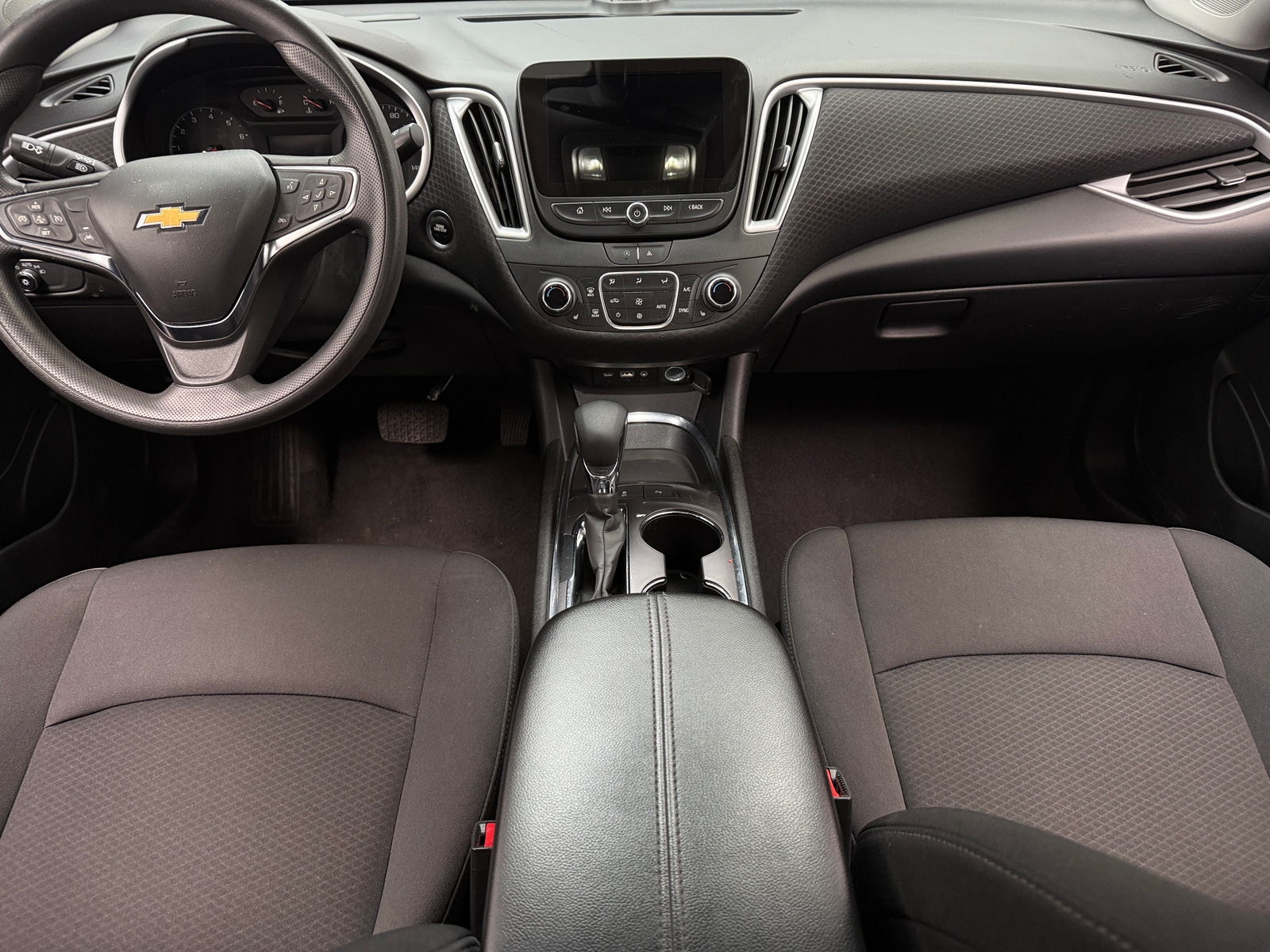 Thumbnail: 2024 Chevrolet Malibu - 3