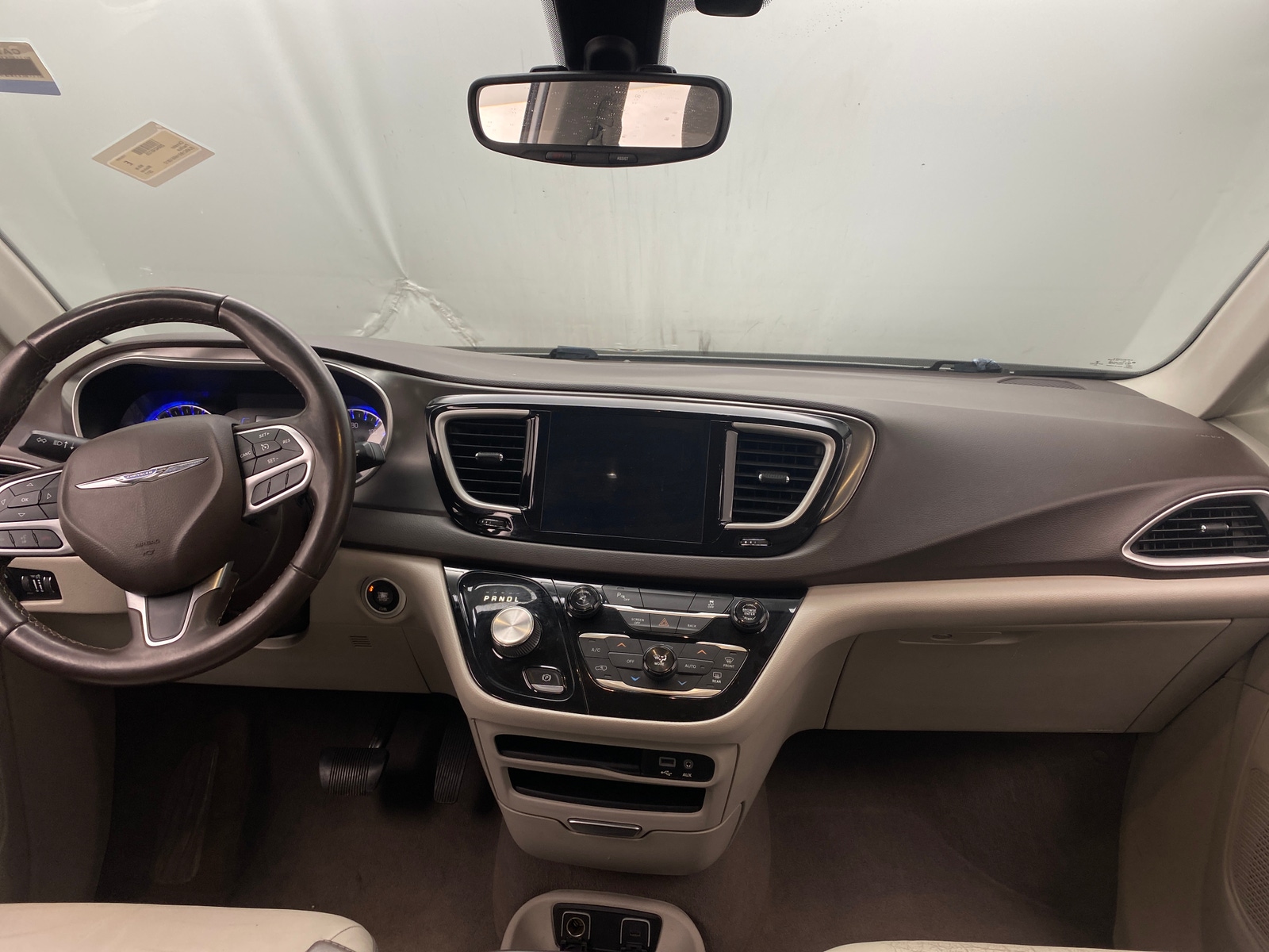 Thumbnail: 2017 Chrysler Pacifica - 2