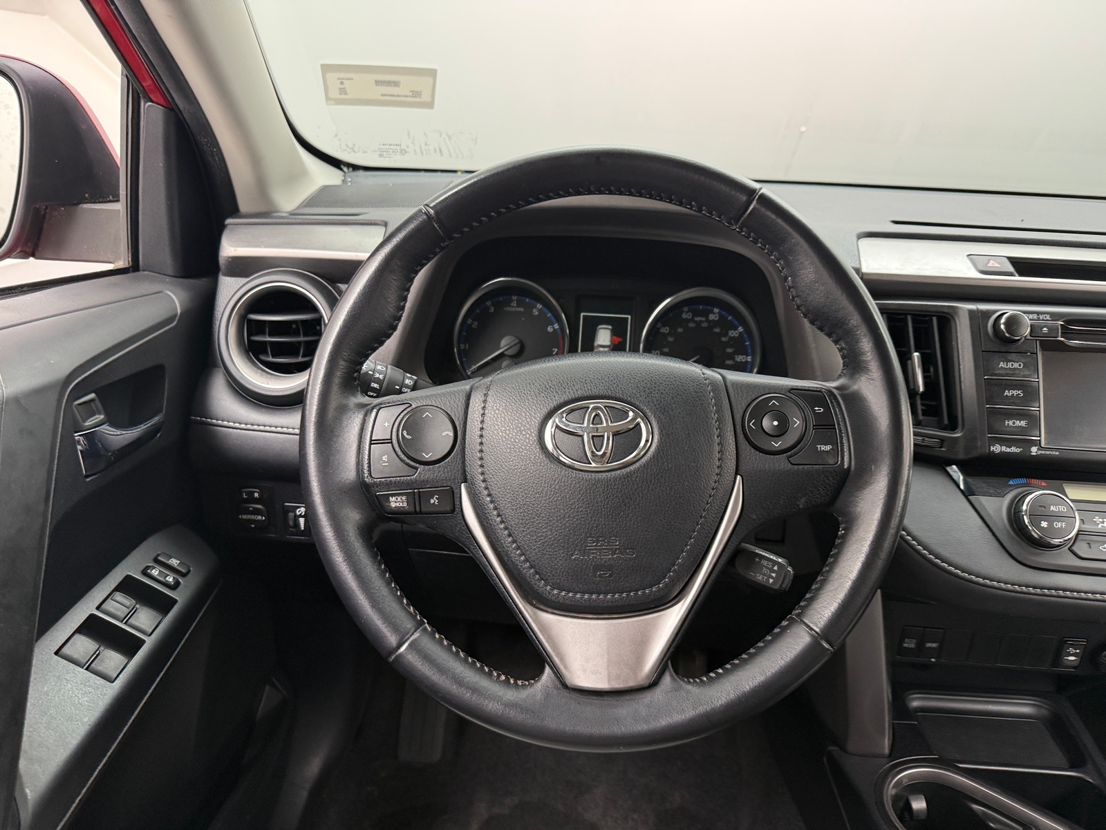 Thumbnail: 2016 Toyota RAV4 - 5