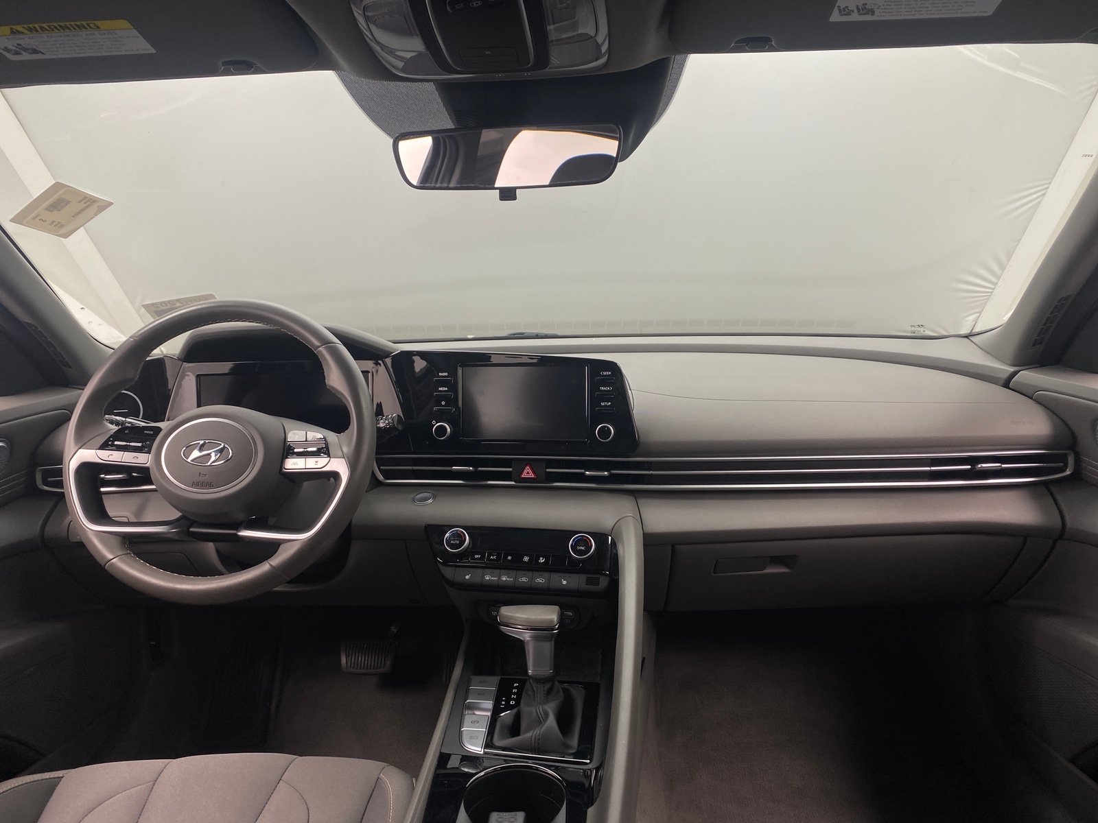 Thumbnail: 2021 Hyundai Elantra - 3